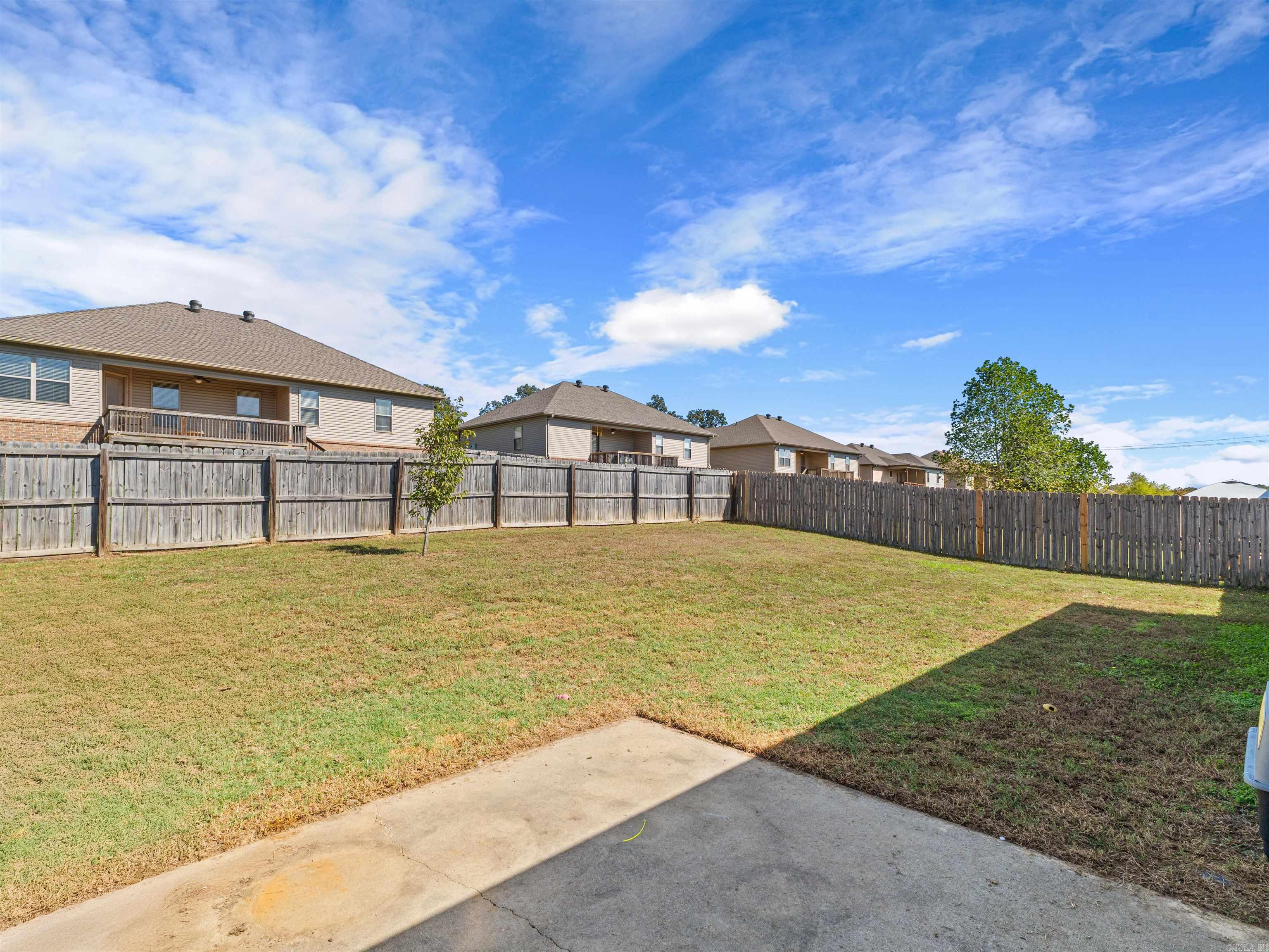 CROSS CREEK - Residential