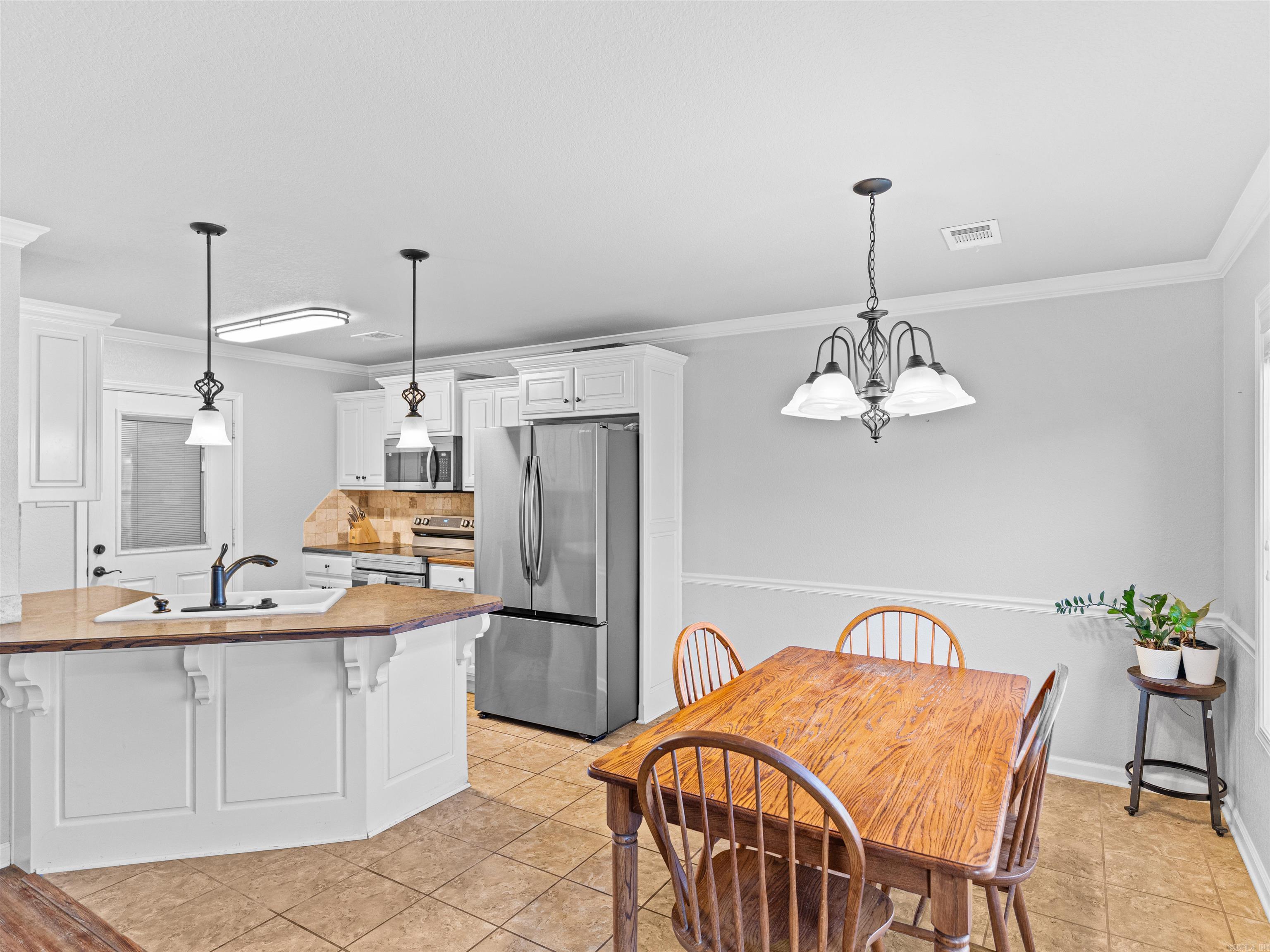 CROSS CREEK - Residential