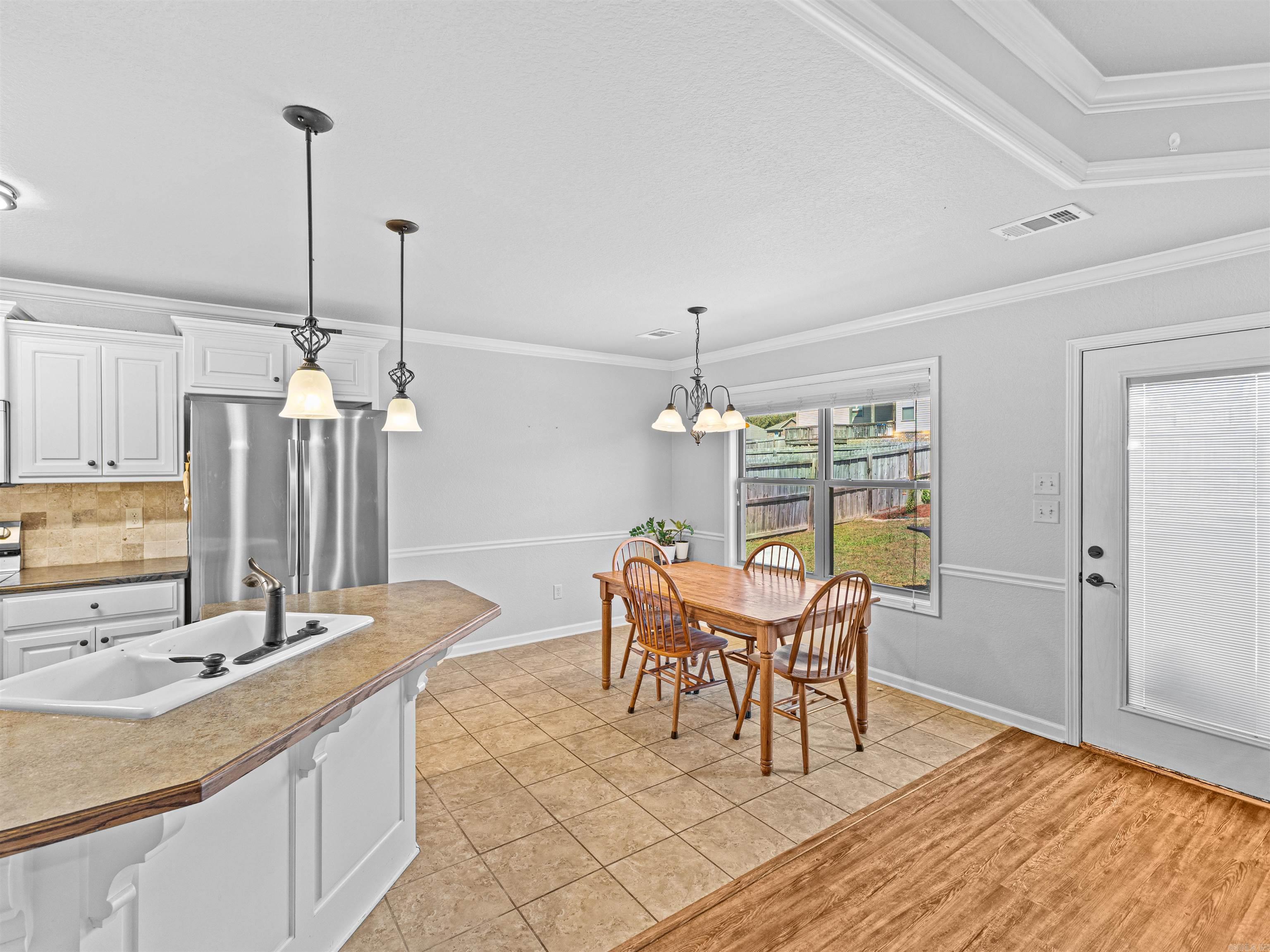 CROSS CREEK - Residential
