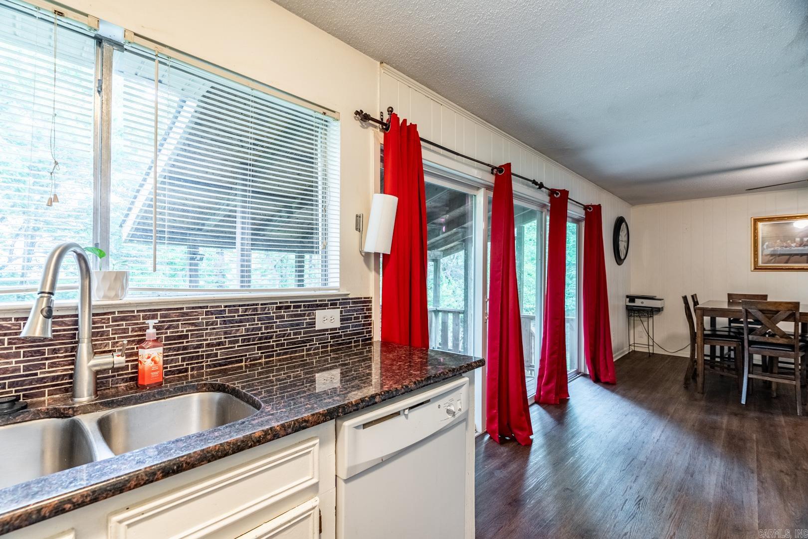 Park Ruby - Residential