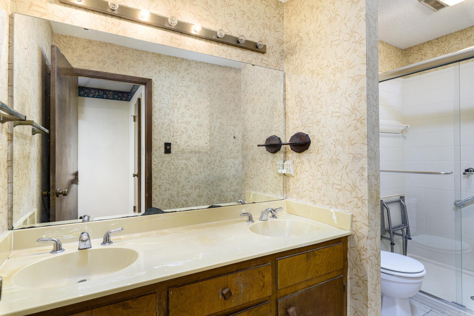 PEBBLE BEACH PARK - Residential