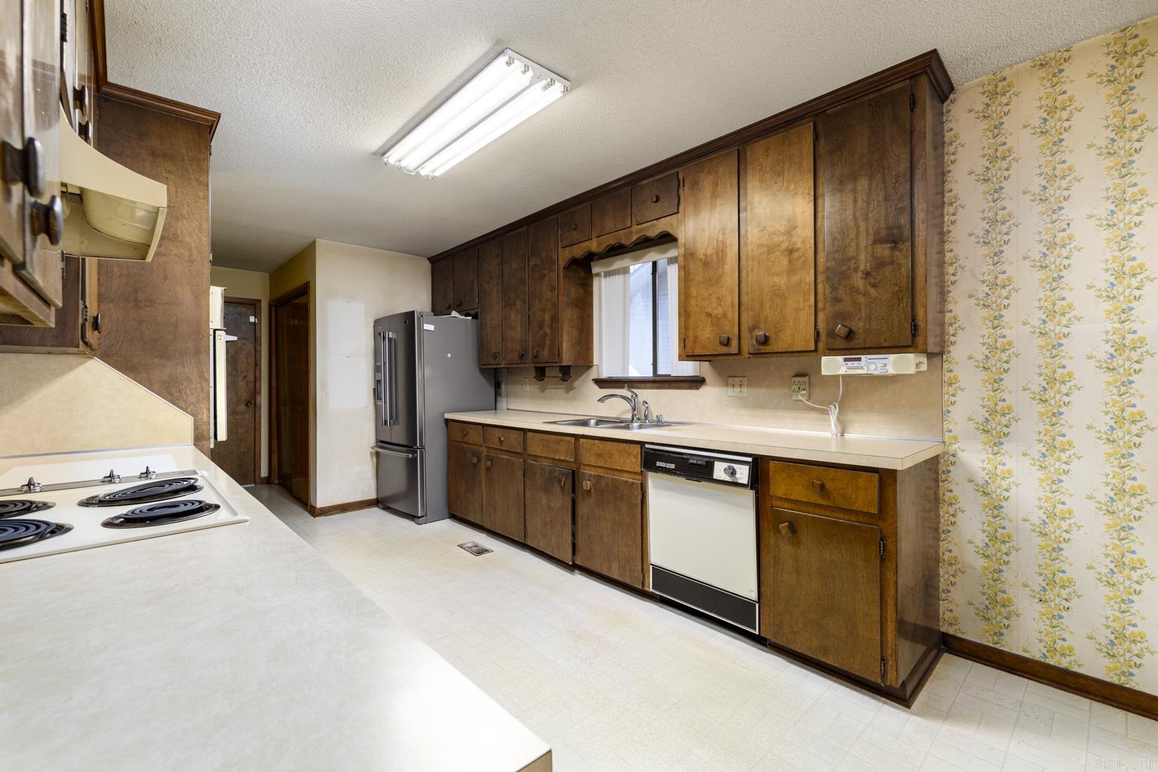 PEBBLE BEACH PARK - Residential