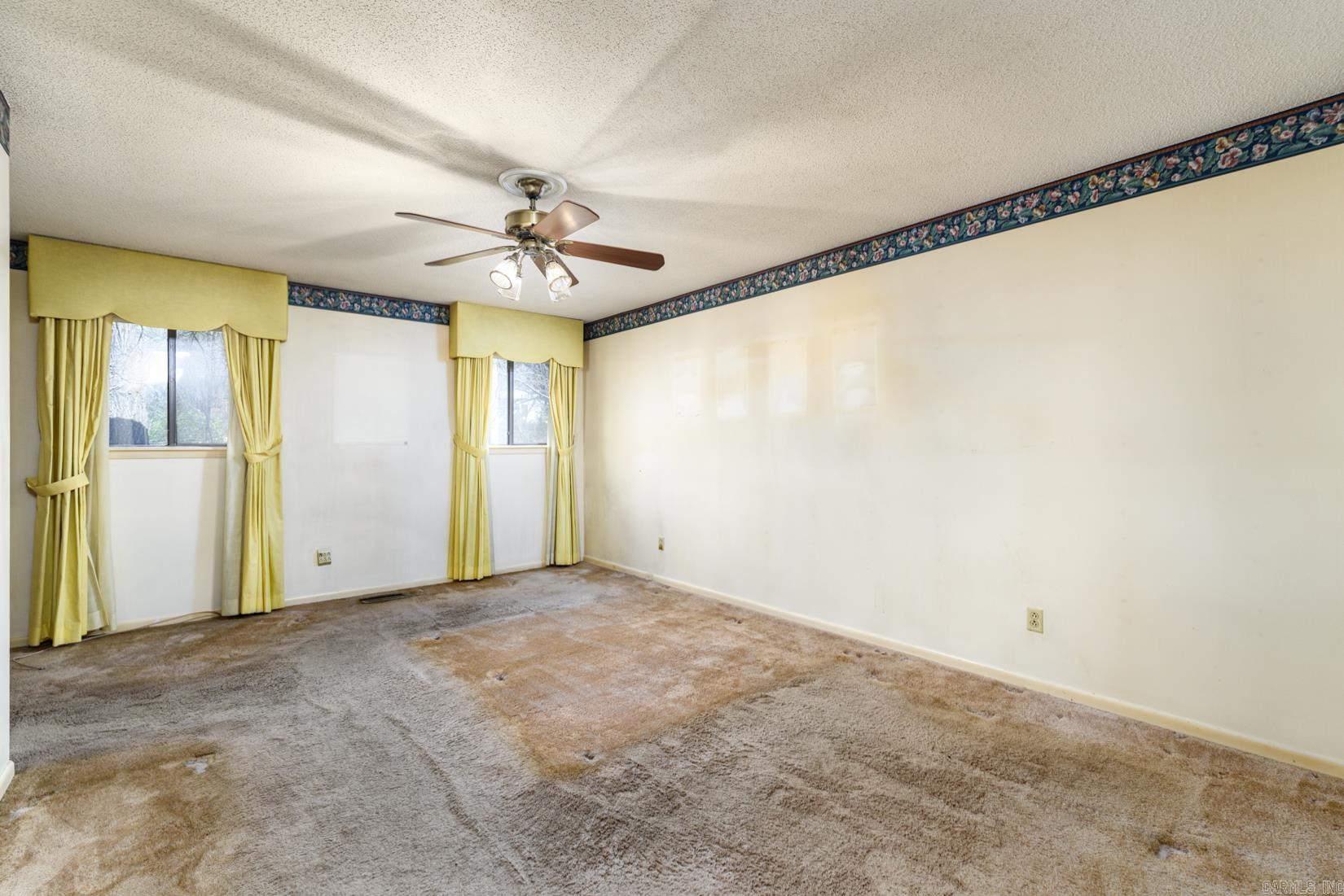 PEBBLE BEACH PARK - Residential