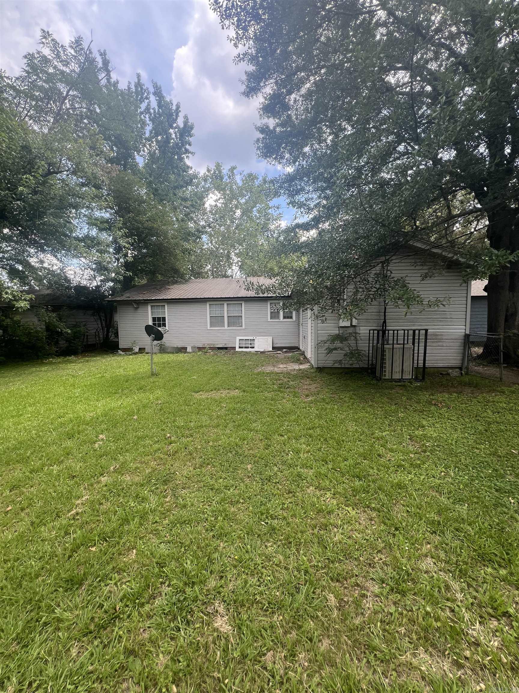 SHADY GROVE - Residential