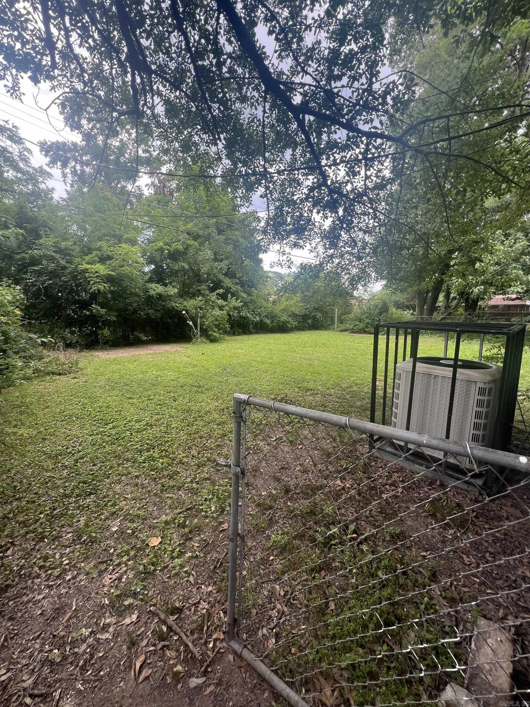 SHADY GROVE - Residential