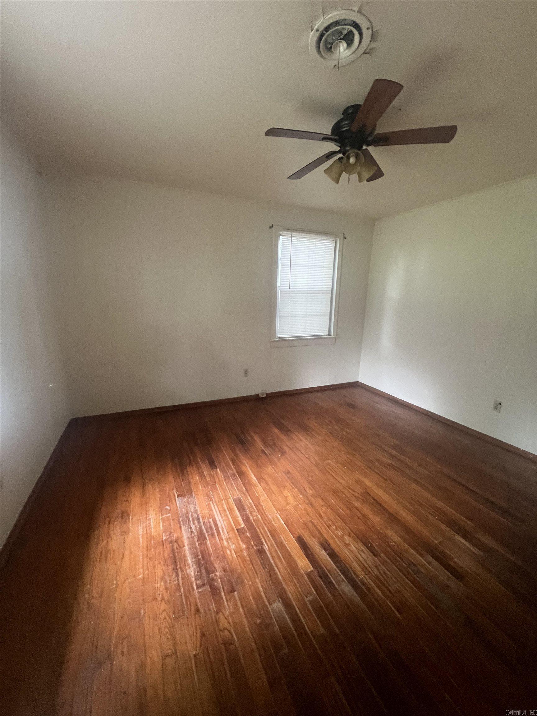 SHADY GROVE - Residential