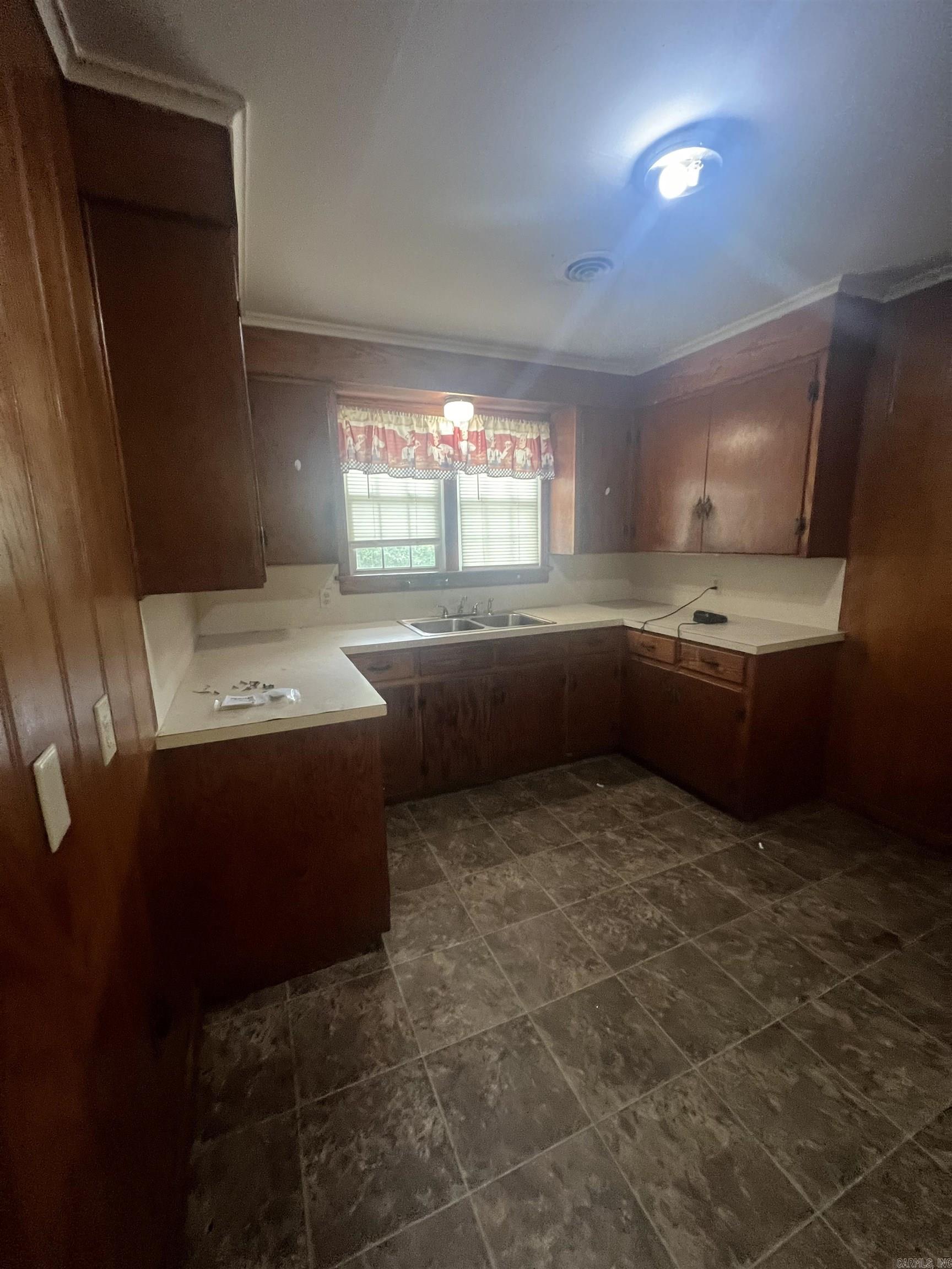 SHADY GROVE - Residential