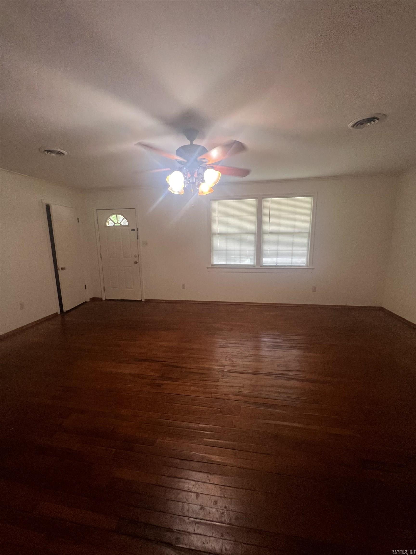 SHADY GROVE - Residential