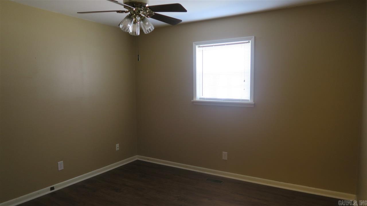 Country Club Park - Residential Lease