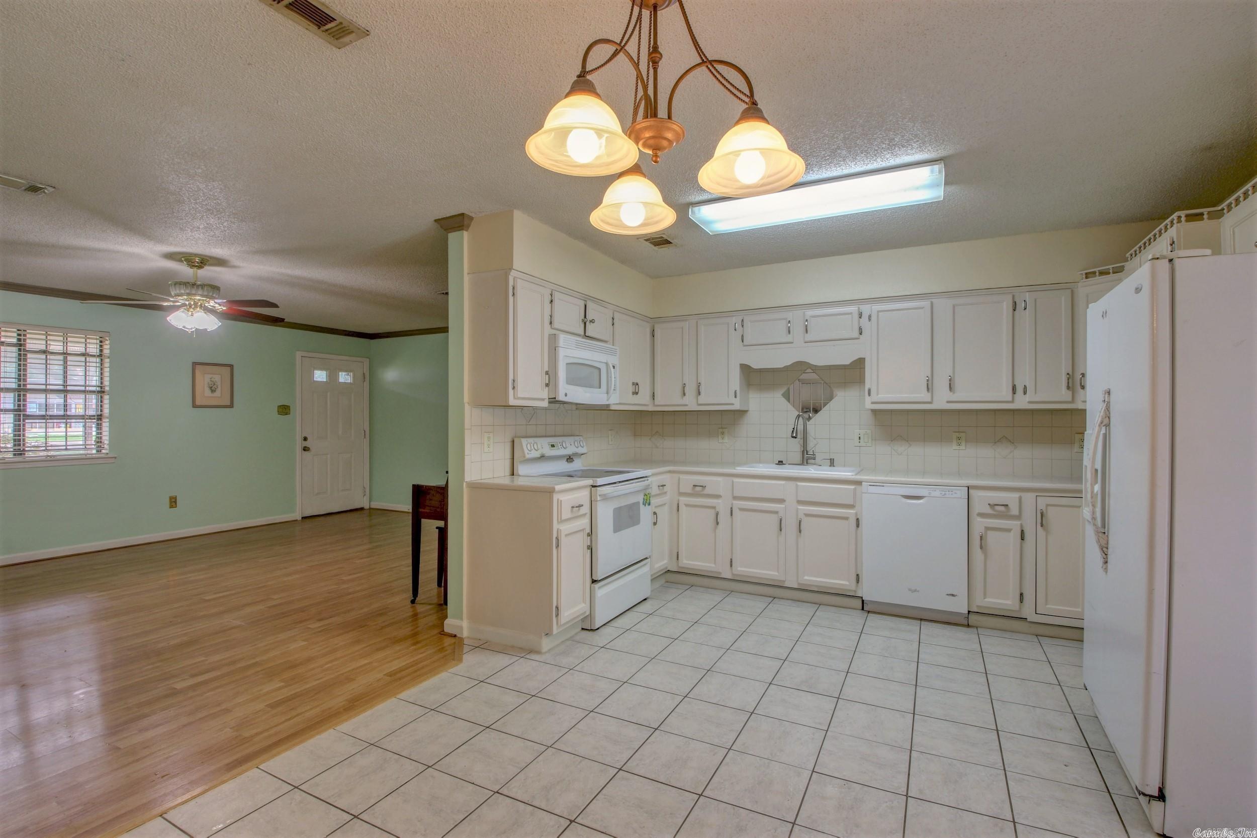 01-11-10 - Residential Lease