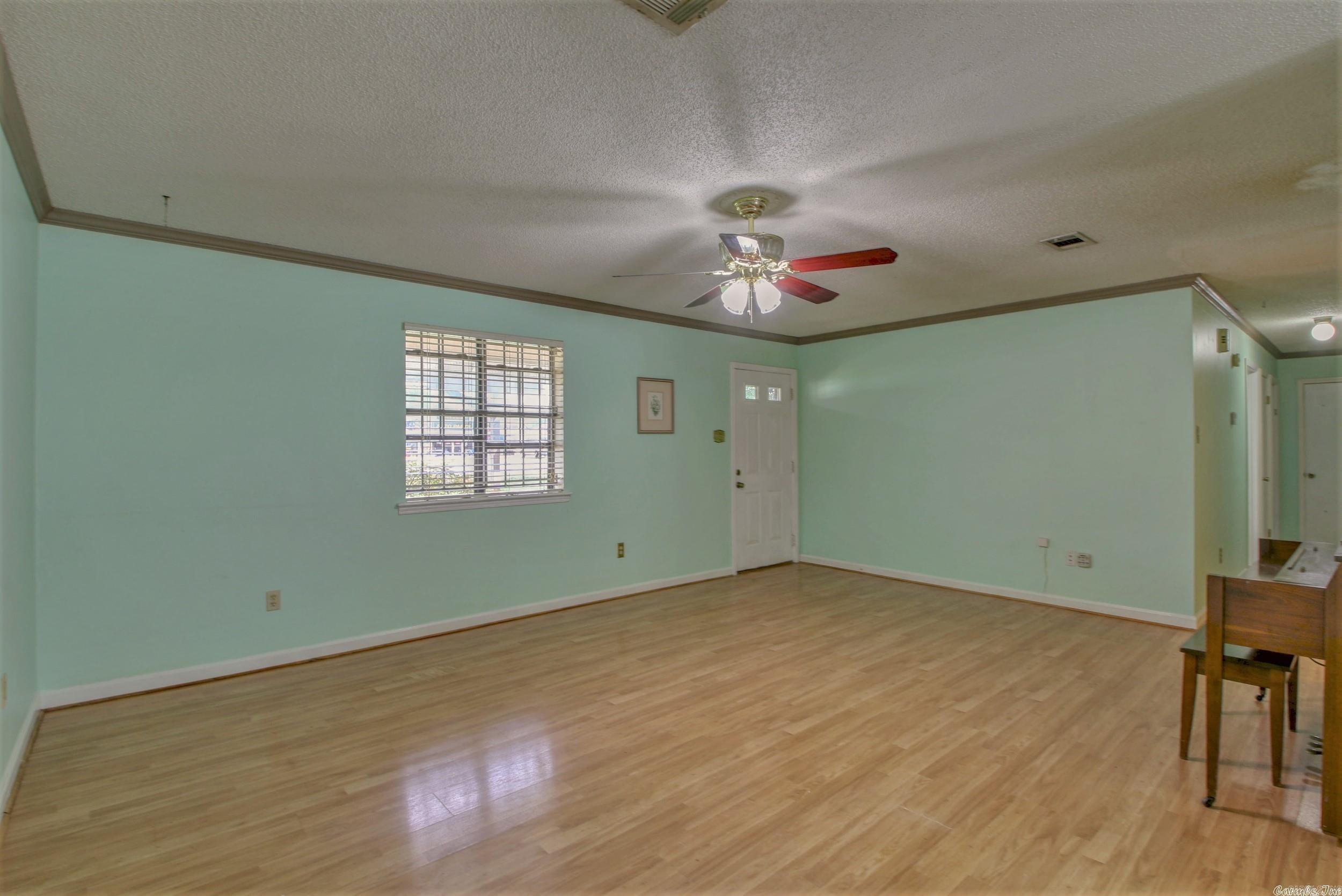 01-11-10 - Residential Lease