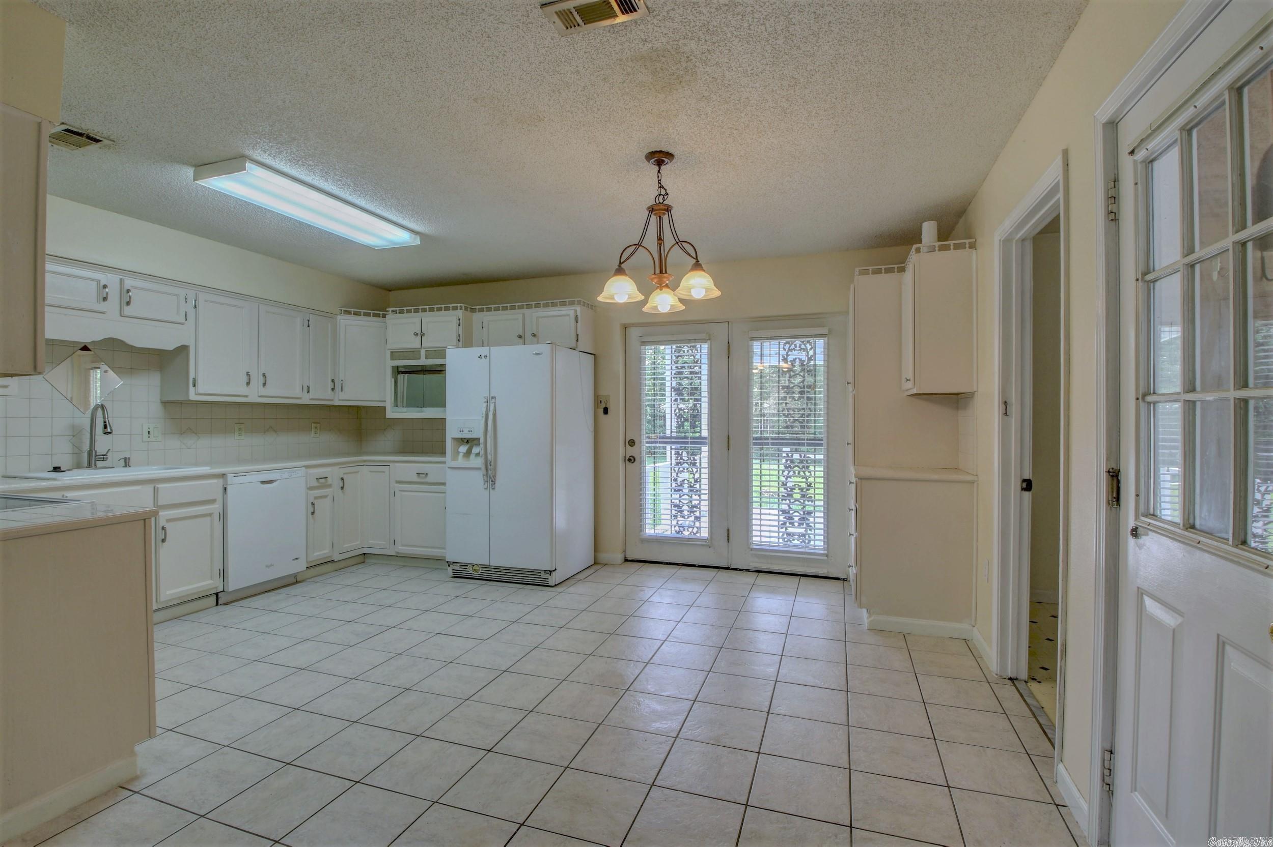 01-11-10 - Residential Lease