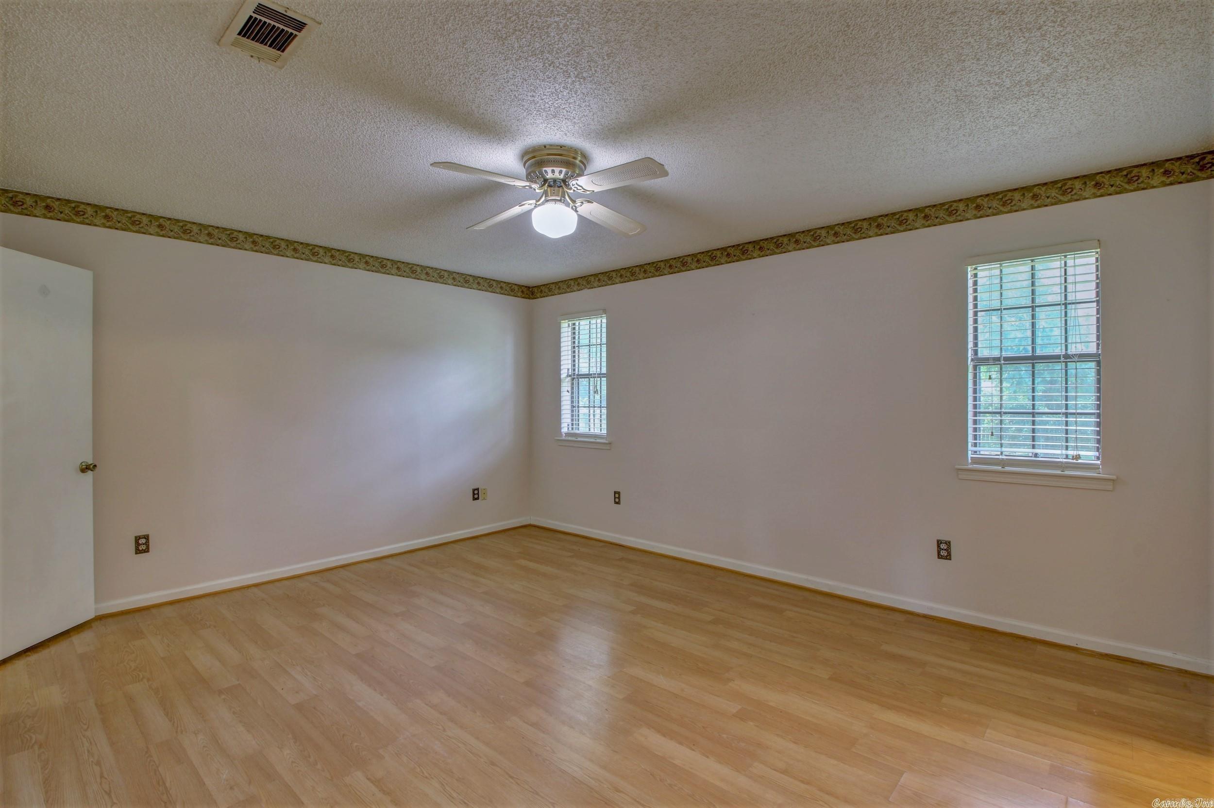 01-11-10 - Residential Lease