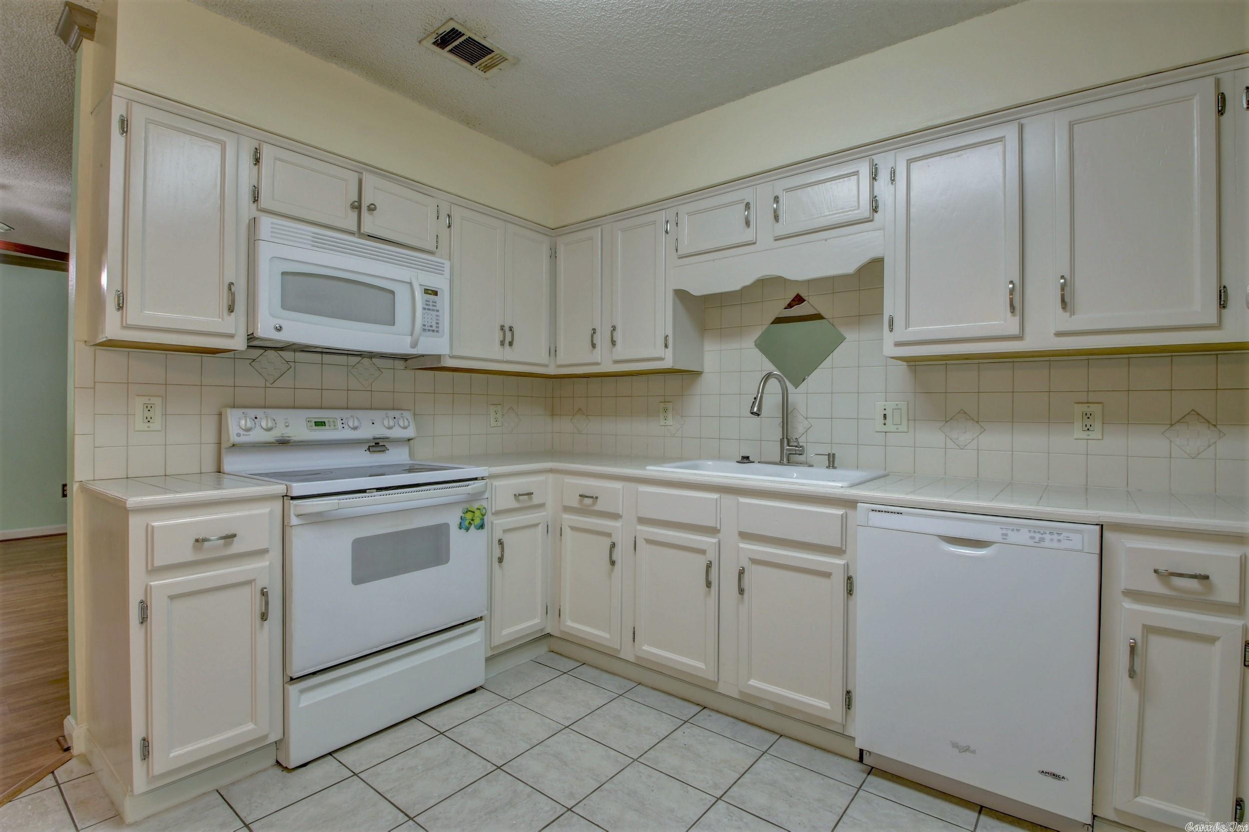 01-11-10 - Residential Lease