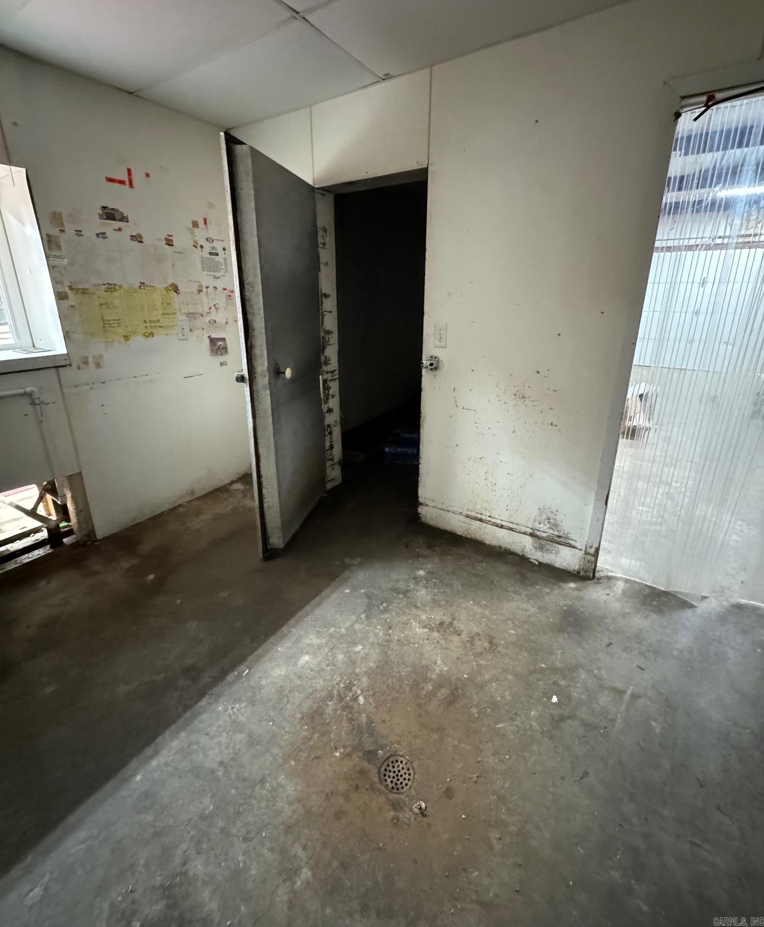 Metes & Bounds - Commercial Sale