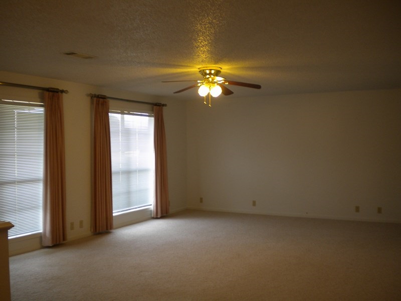 River Drive Estates - Residential