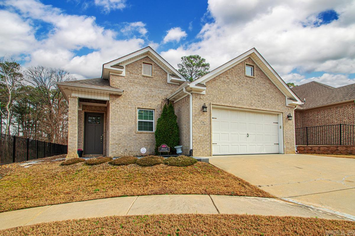 HUNTER CROSSING - Residential