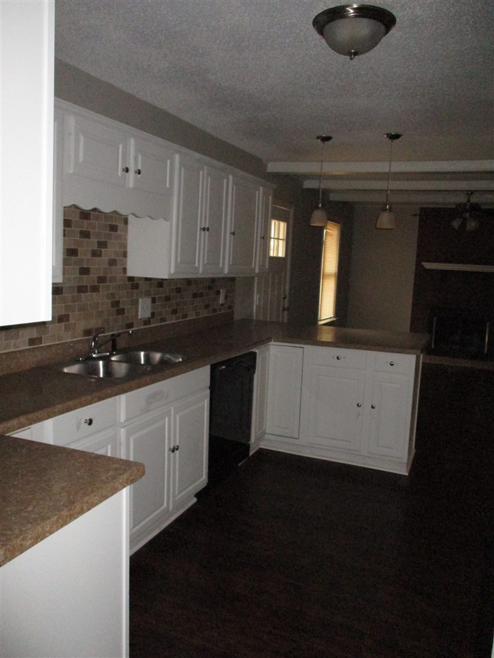 North Hills Manor - Residential Lease