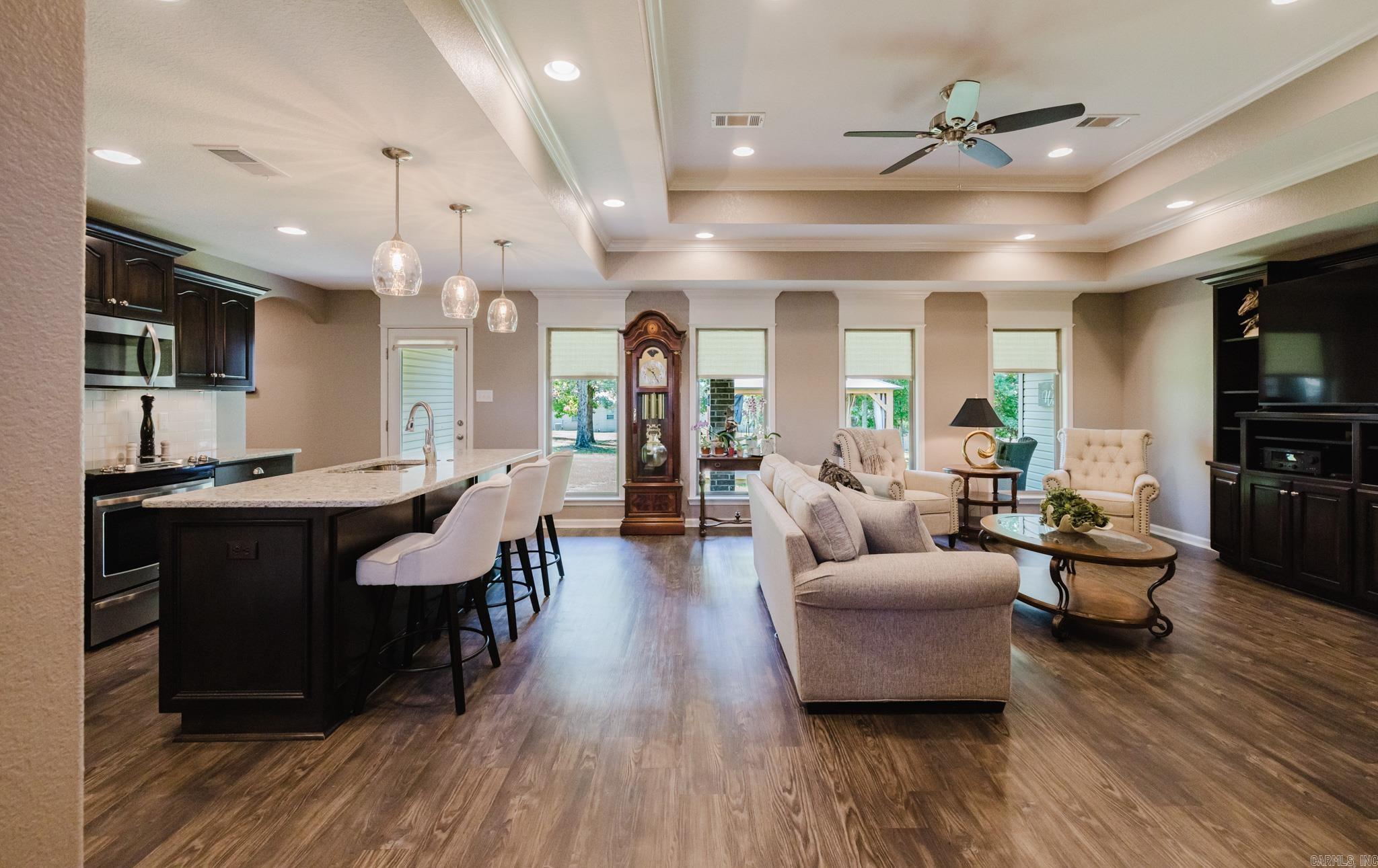 JACOB CREEK - Residential