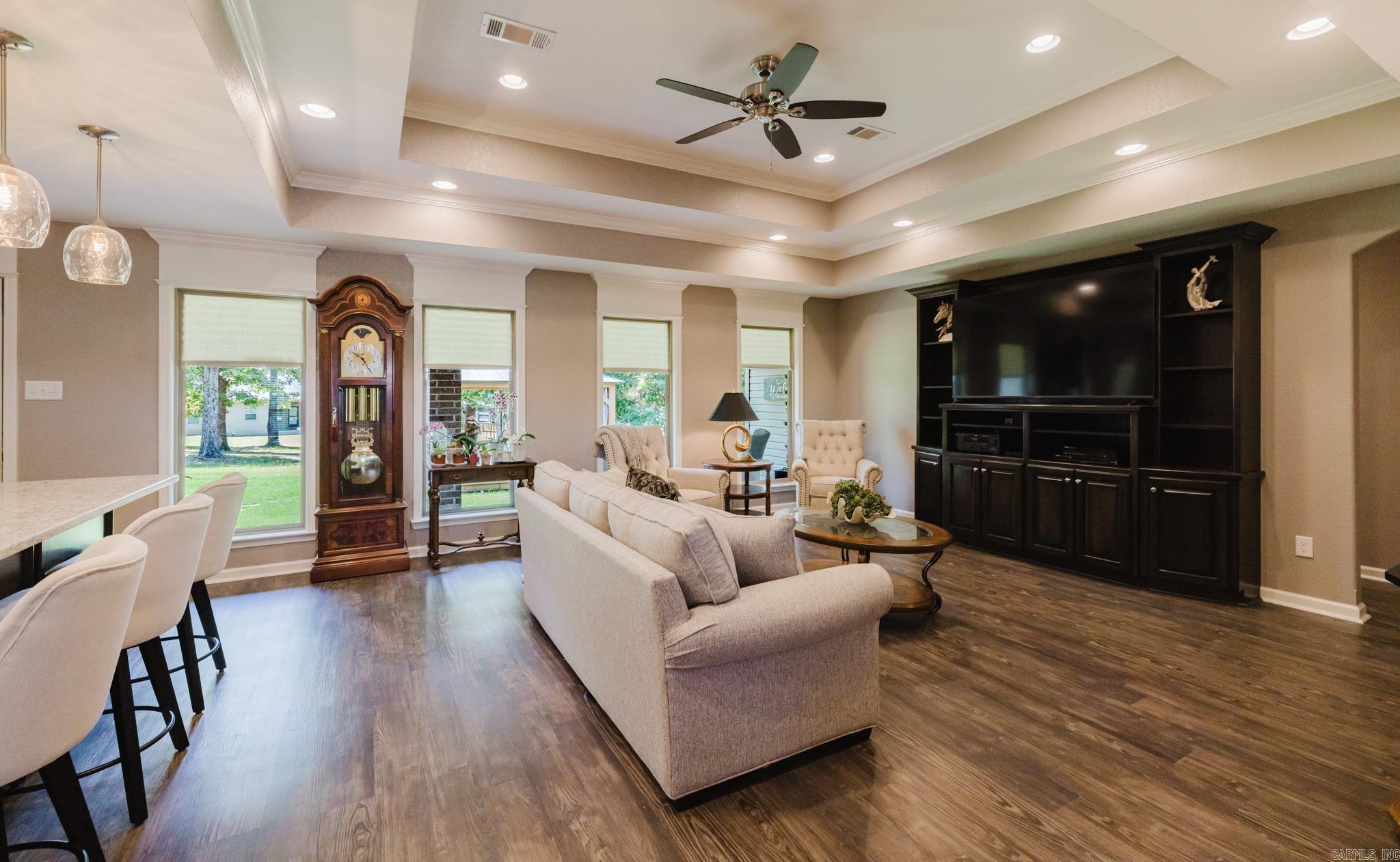 JACOB CREEK - Residential