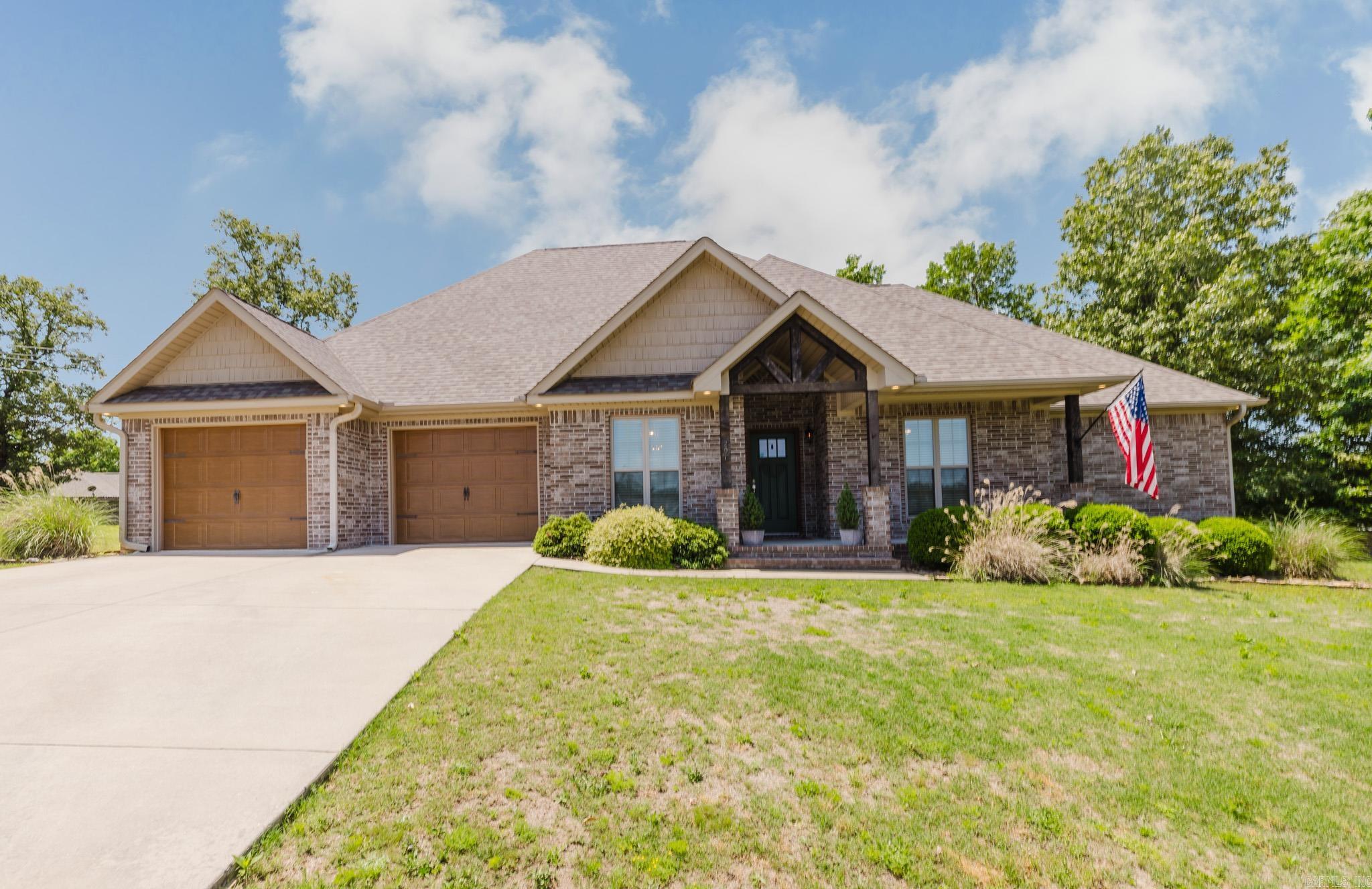 JACOB CREEK - Residential