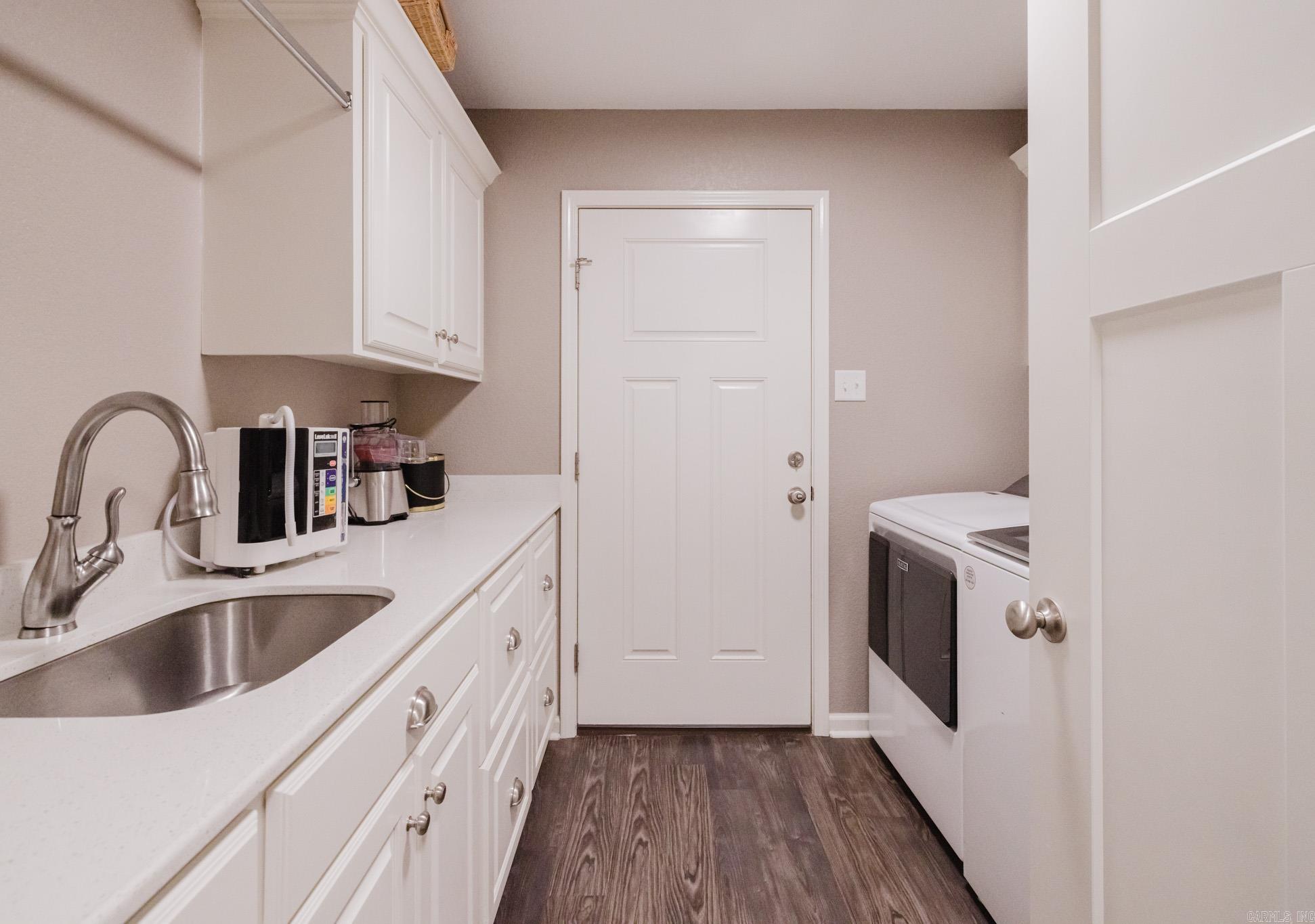 JACOB CREEK - Residential