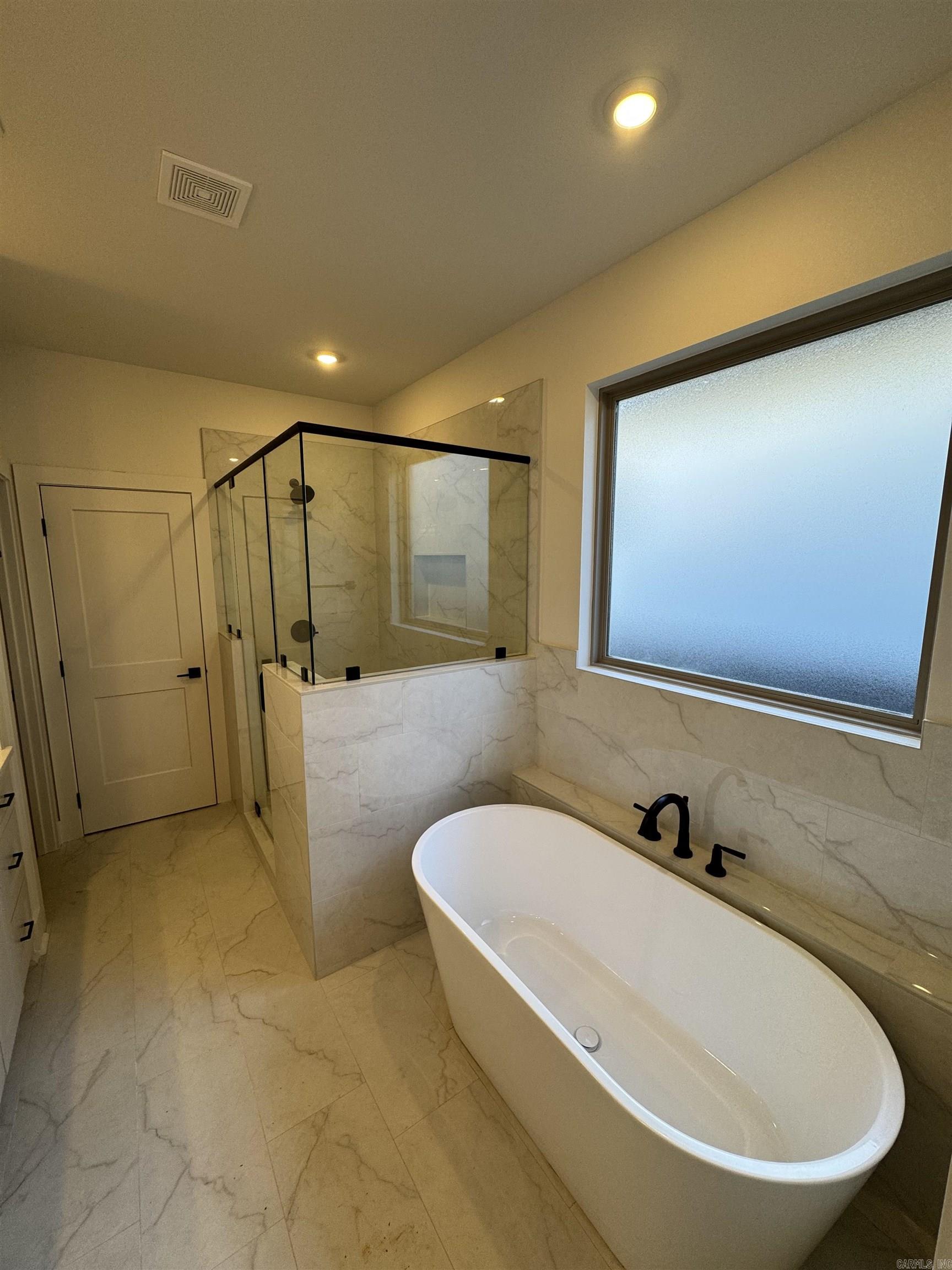 MIDTOWN BRYANT - Residential