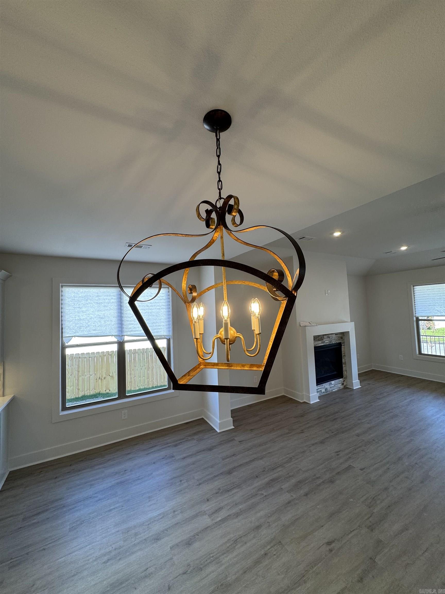 MIDTOWN BRYANT - Residential