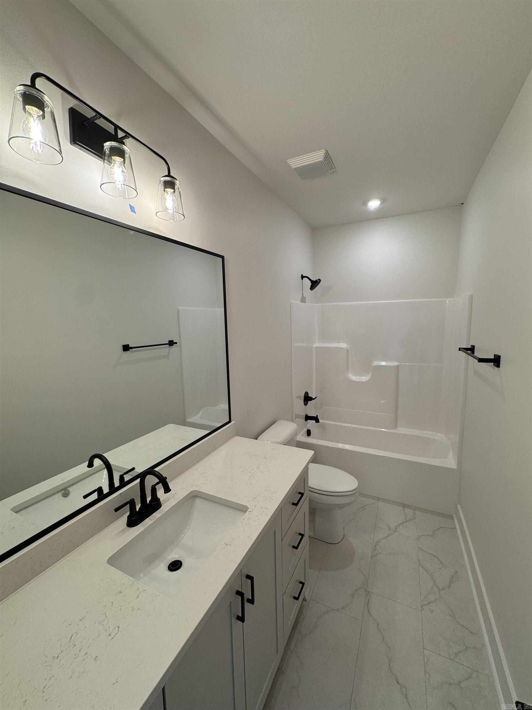 MIDTOWN BRYANT - Residential