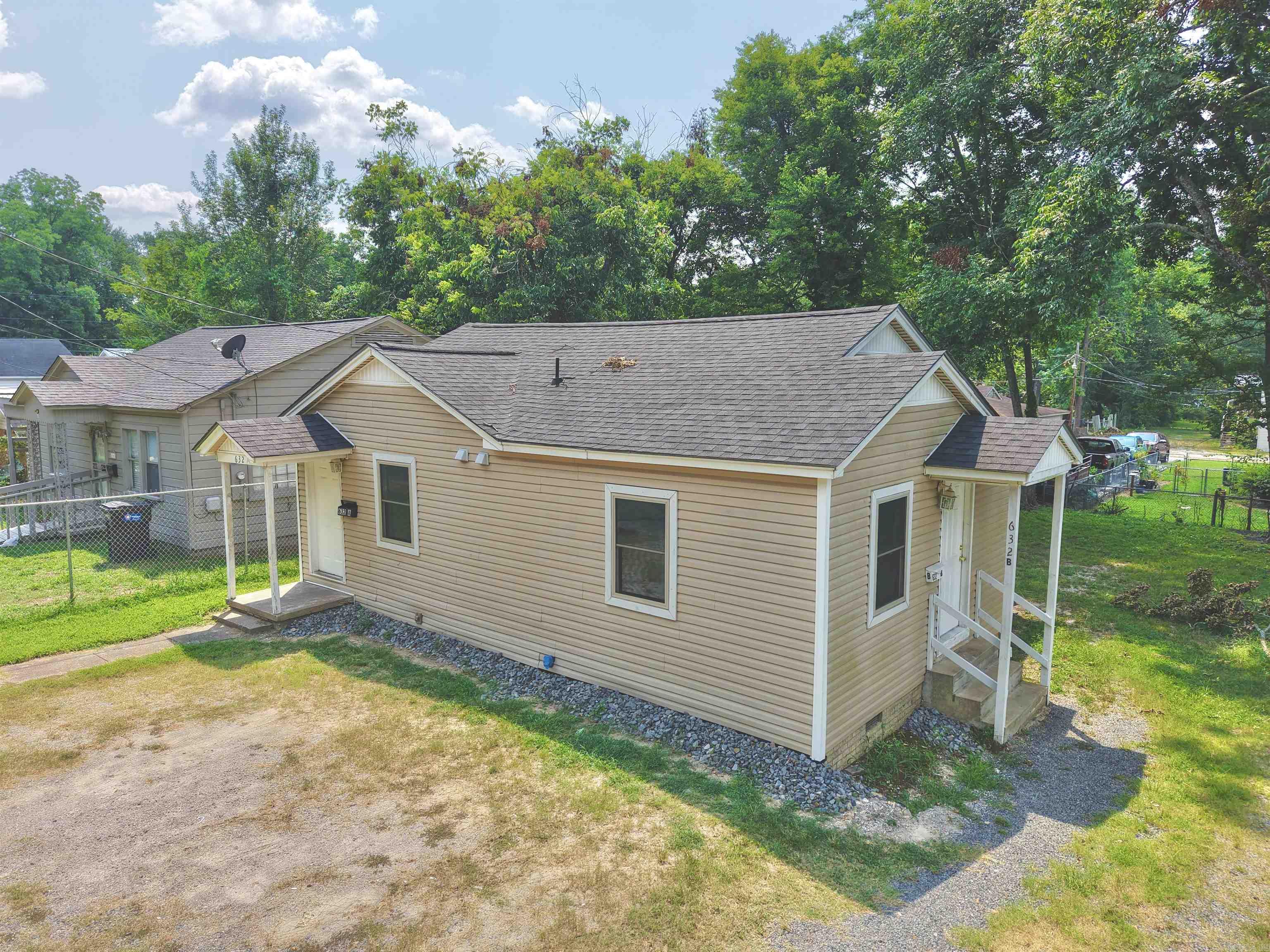 Looking for the perfect investment? Look no further than this beautifully renovated duplex in the heart of Malvern, Arkansas. Each unit offers its own living room, kitchen, laundry area with washer and dryer, and access to a backyard shared by the units. Everything here is brand new, including roof, wiring, plumbing, and flooring, so you can enjoy peace of mind knowing the big updates are already done. Both sides are currently rented, with tenants covering all utilities (approx. $800/mo. each) āmaking this an easy, low-maintenance investment. Whether youāre an experienced investor or just getting started, opportunities like this donāt last long. Call today to make it yours!