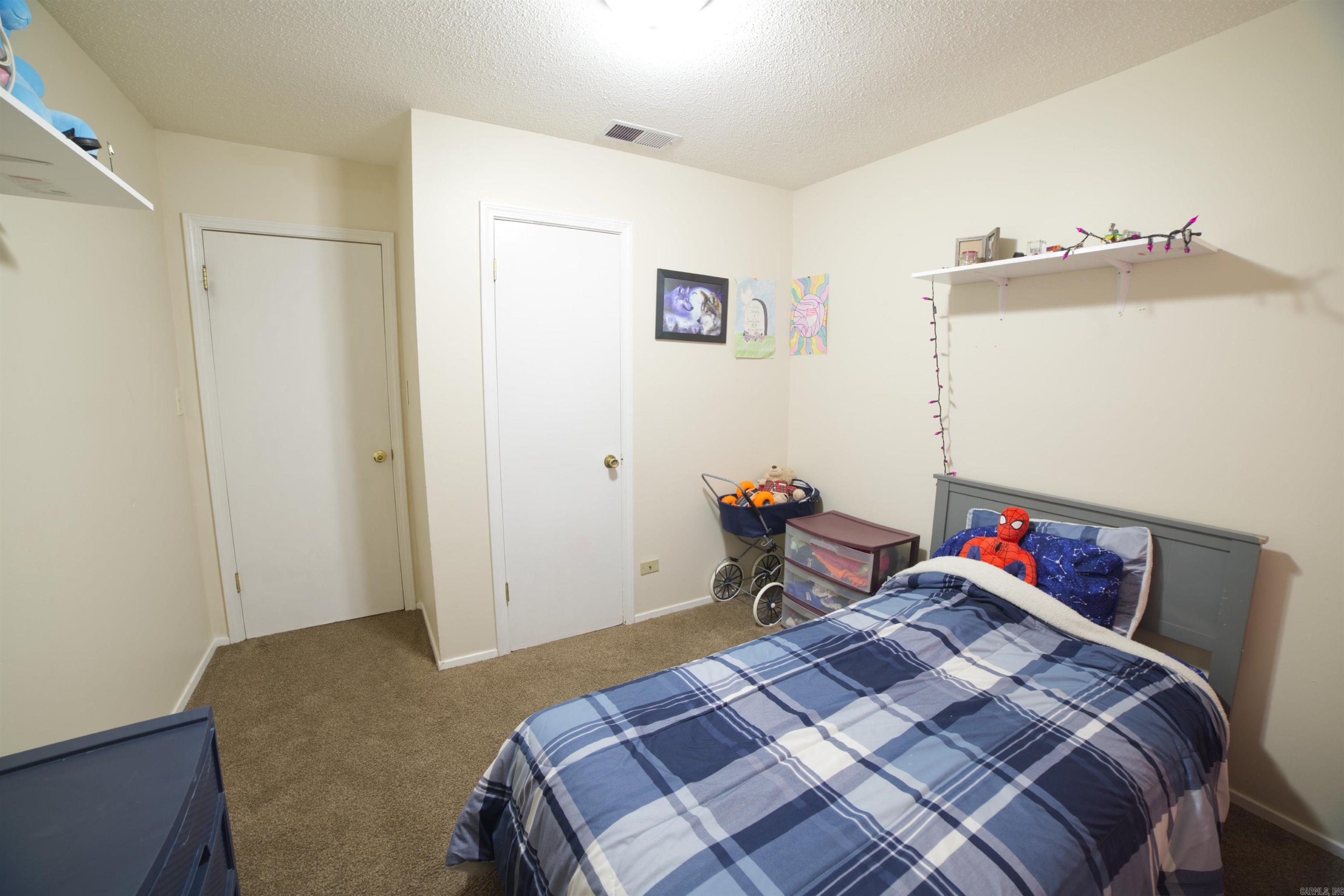 VALLEY VIEW - Residential