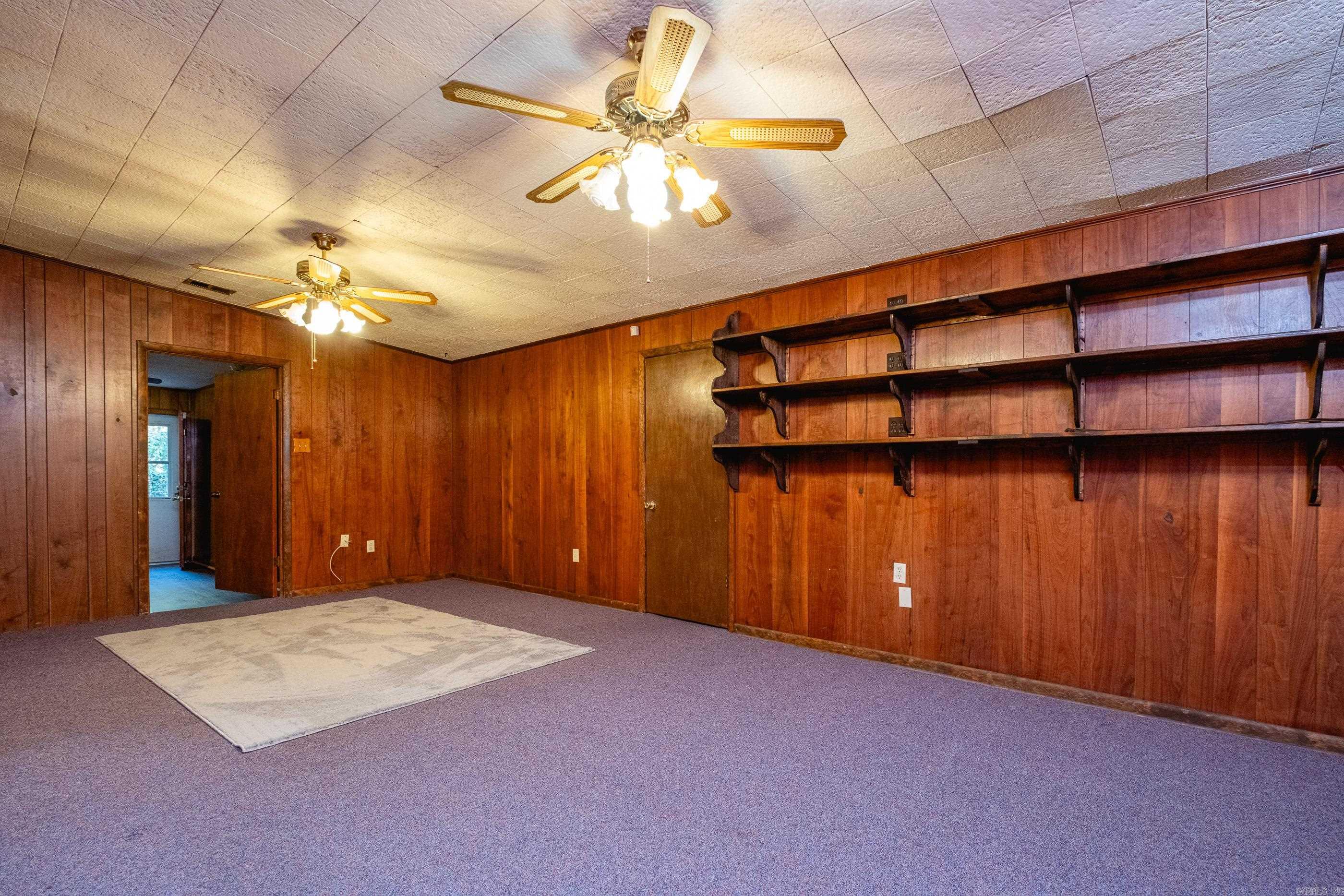 MEADOWCLIFF - Residential