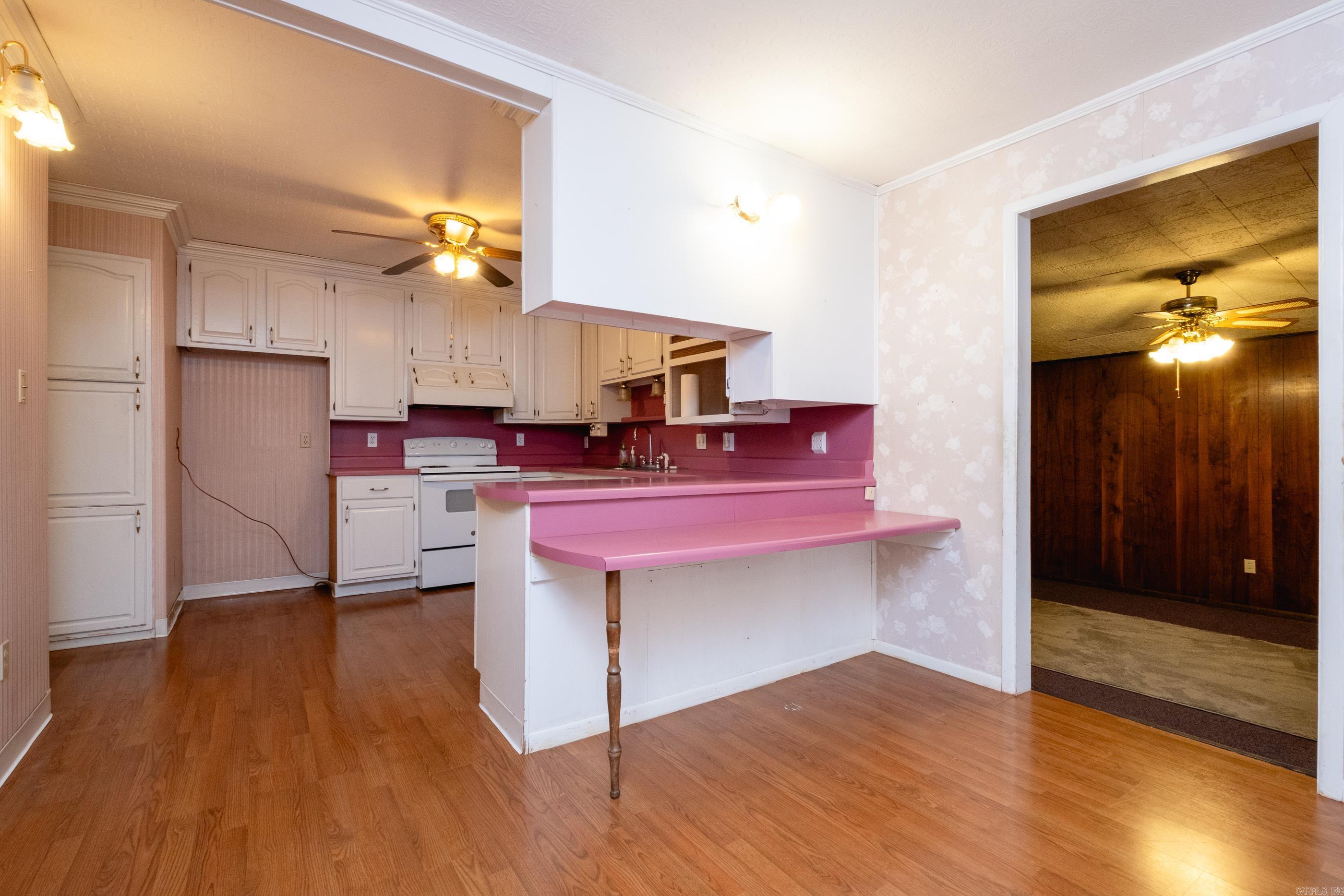 MEADOWCLIFF - Residential