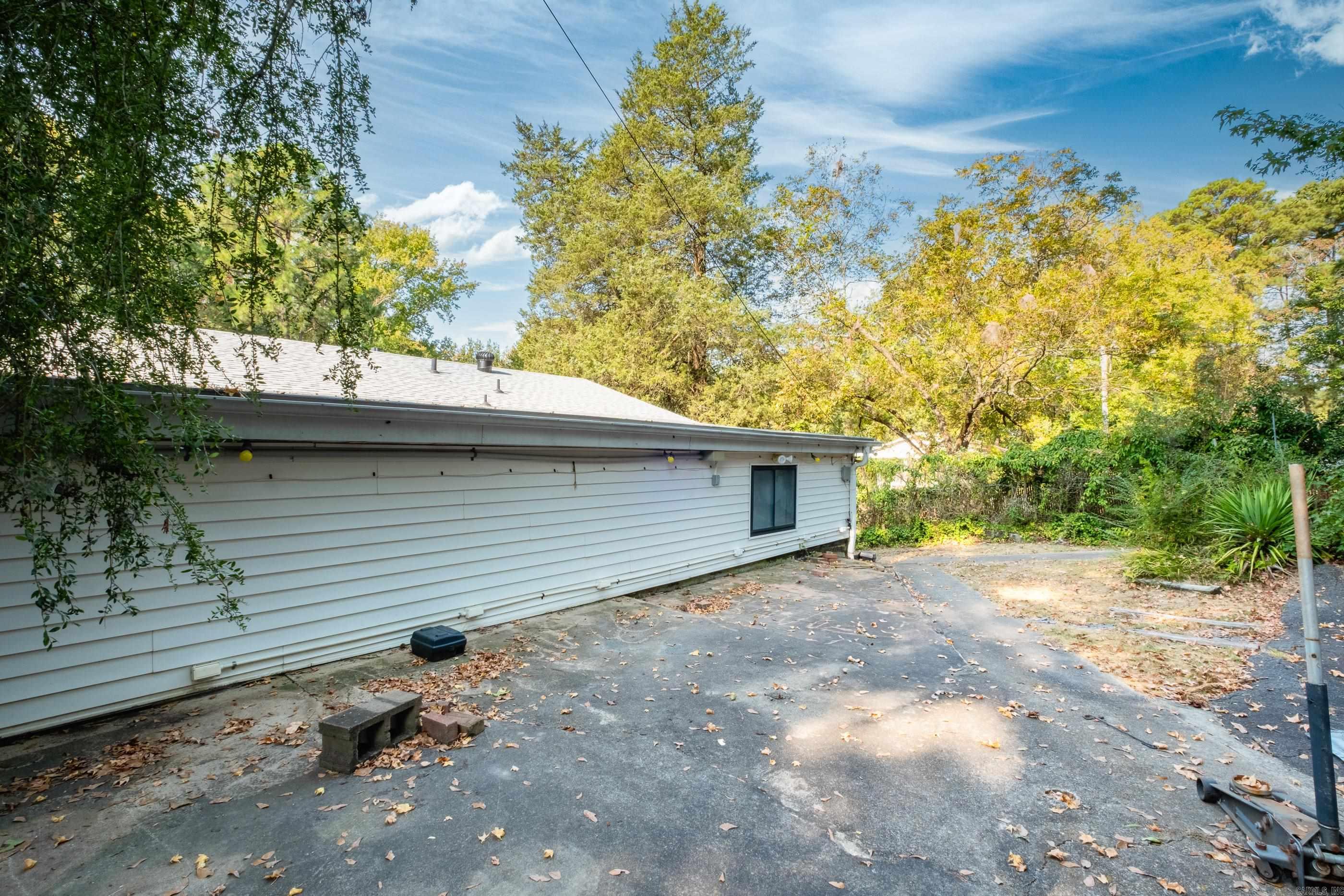 MEADOWCLIFF - Residential