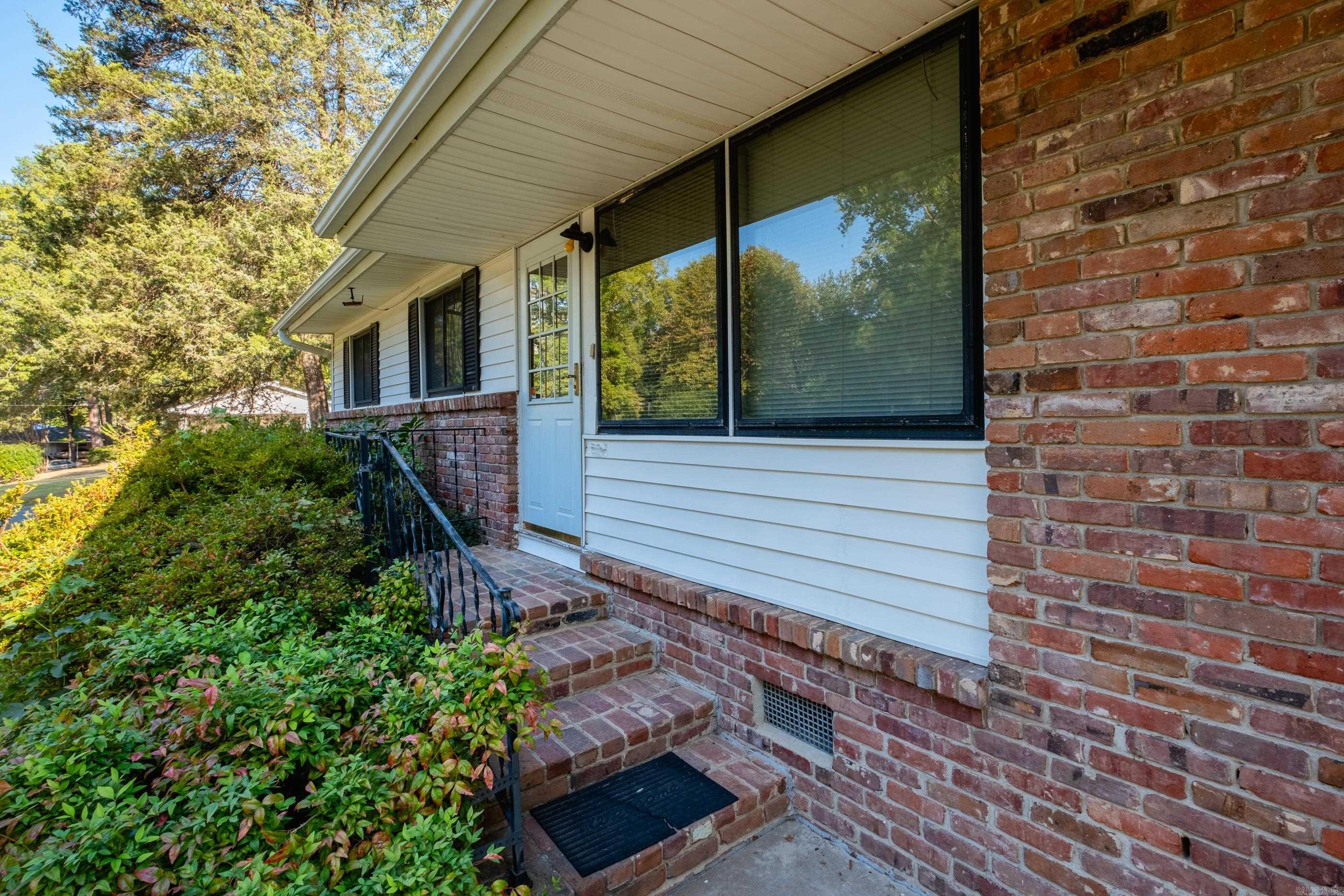 MEADOWCLIFF - Residential