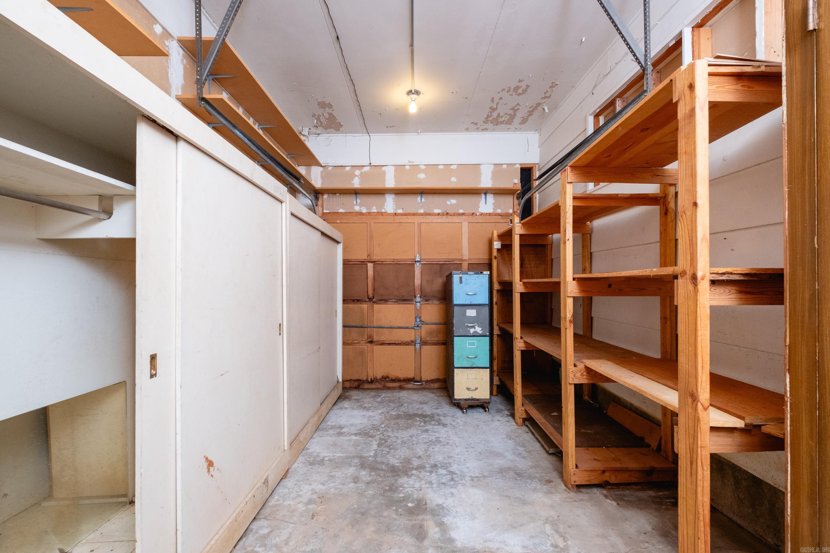 MEADOWCLIFF - Residential