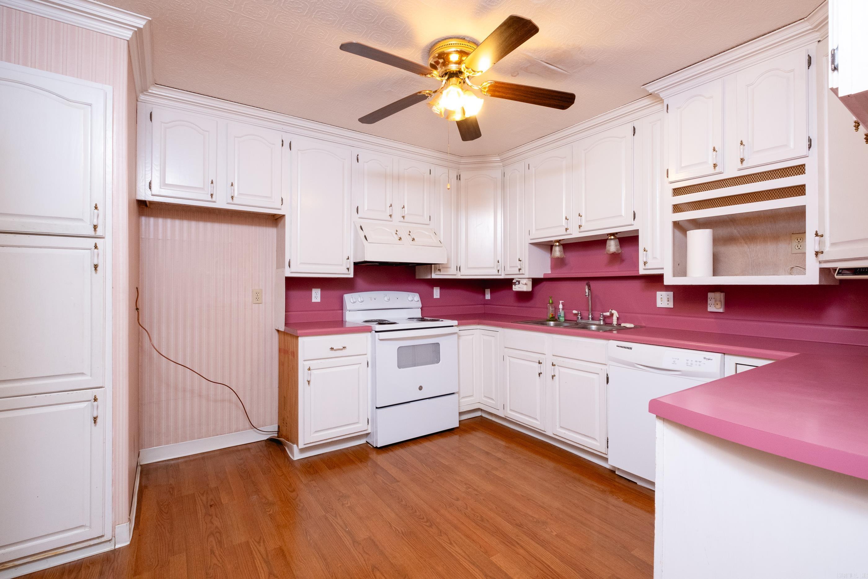 MEADOWCLIFF - Residential