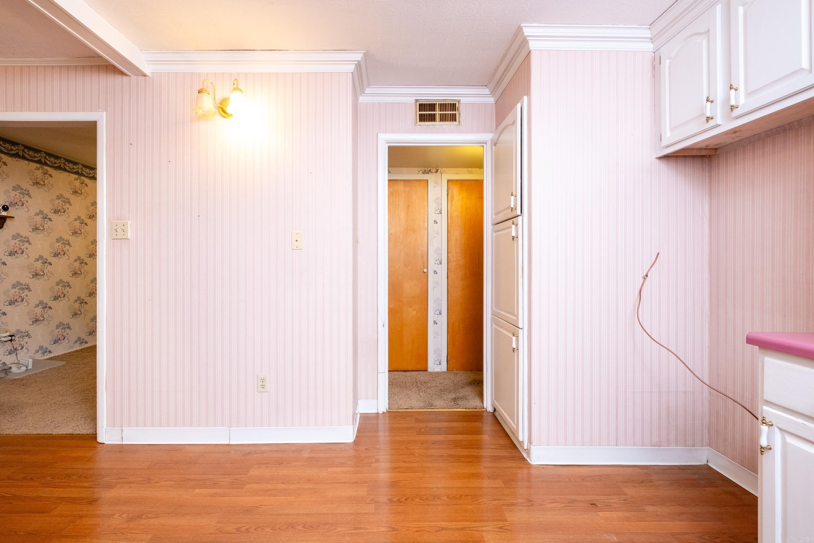 MEADOWCLIFF - Residential