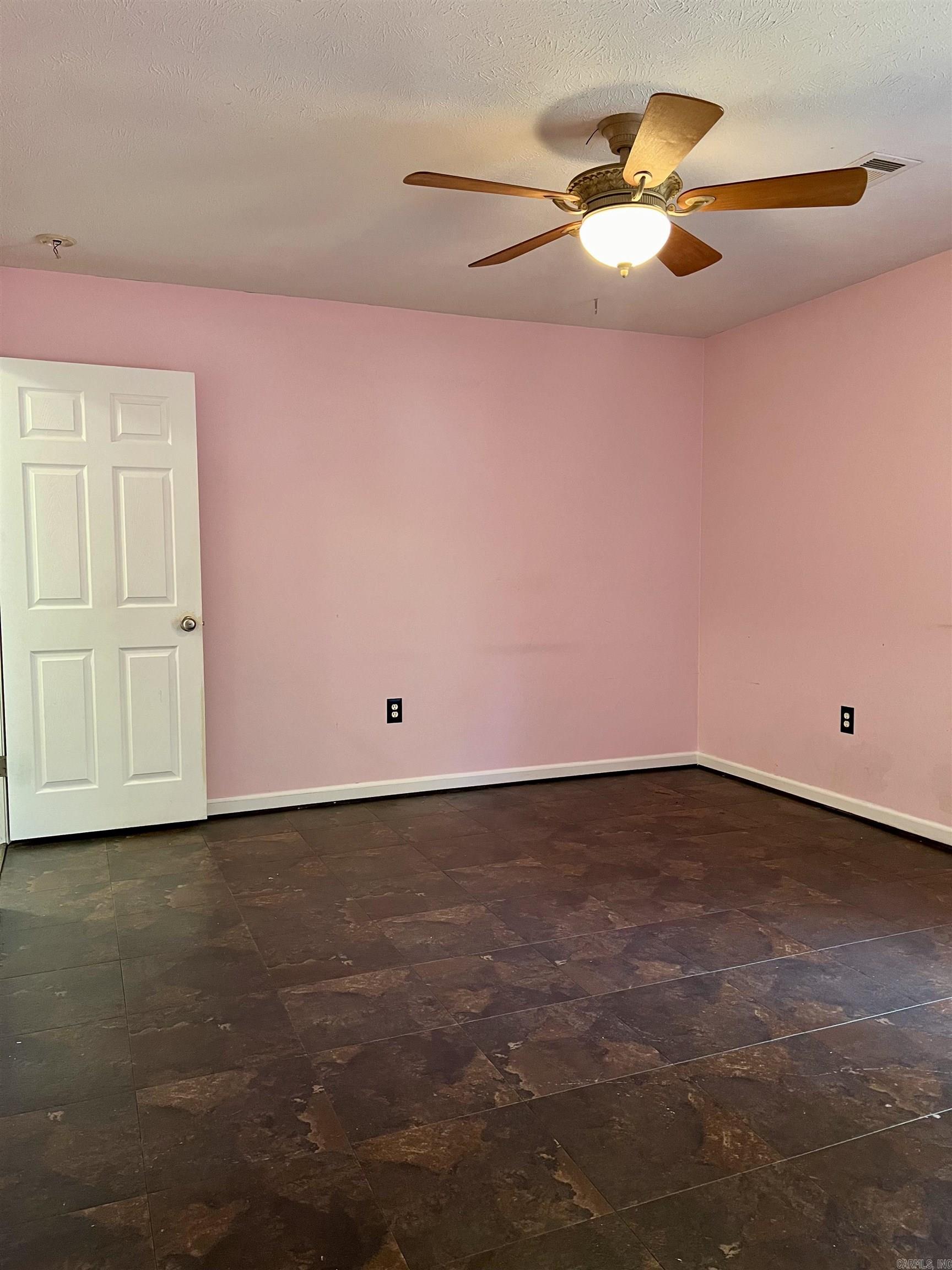 SKYLINE MEADOWS - Residential