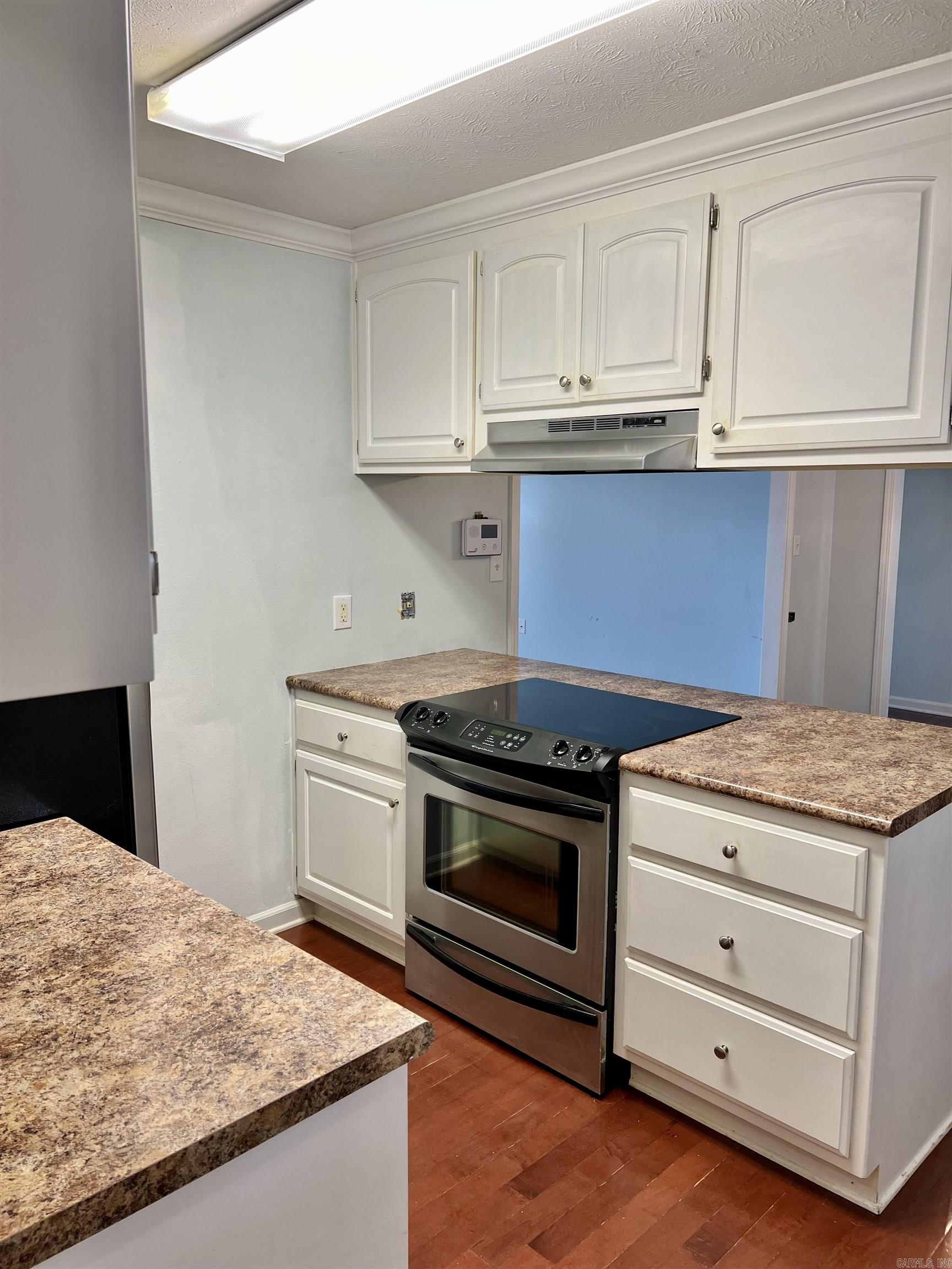 SKYLINE MEADOWS - Residential