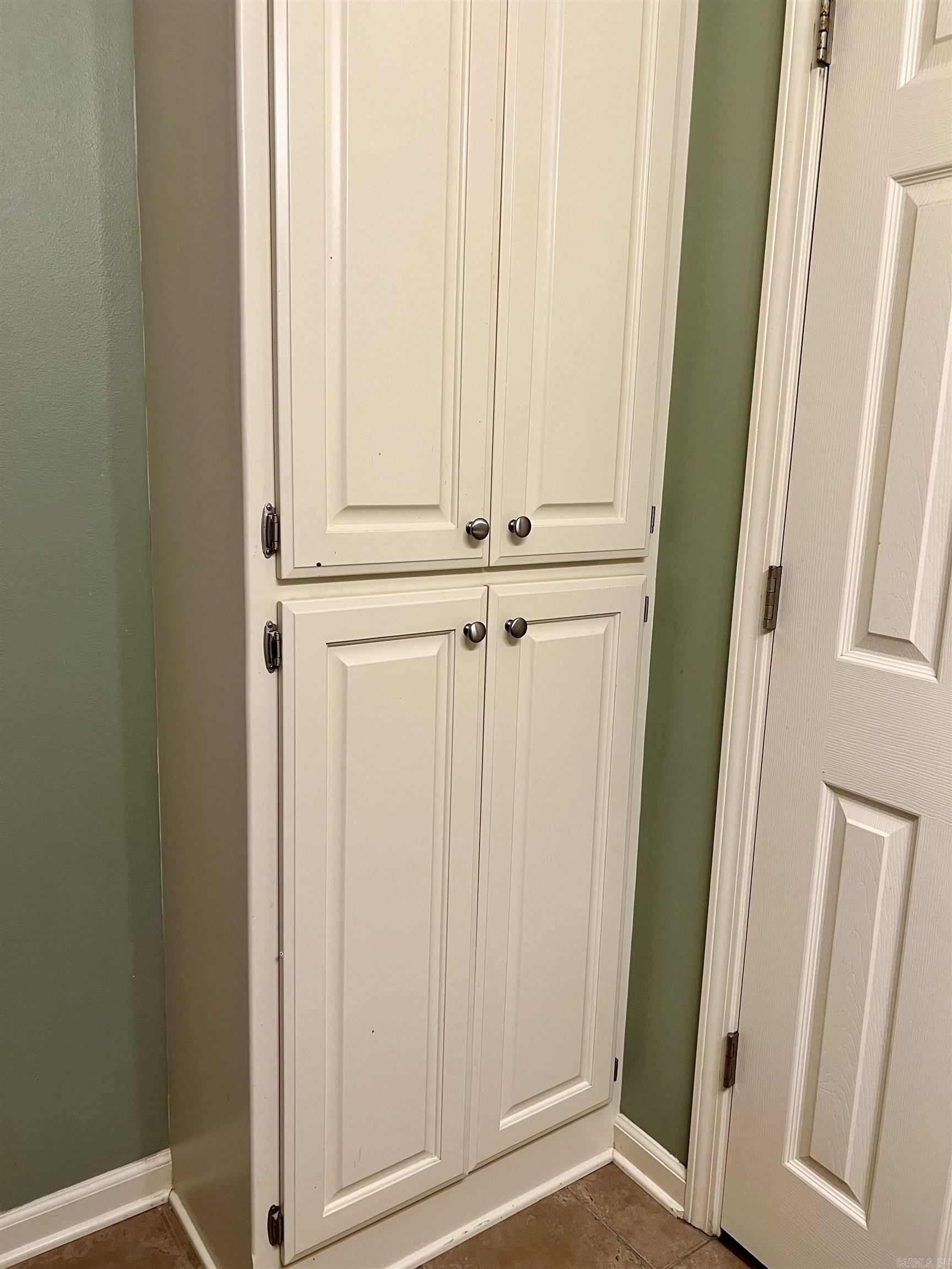 SKYLINE MEADOWS - Residential