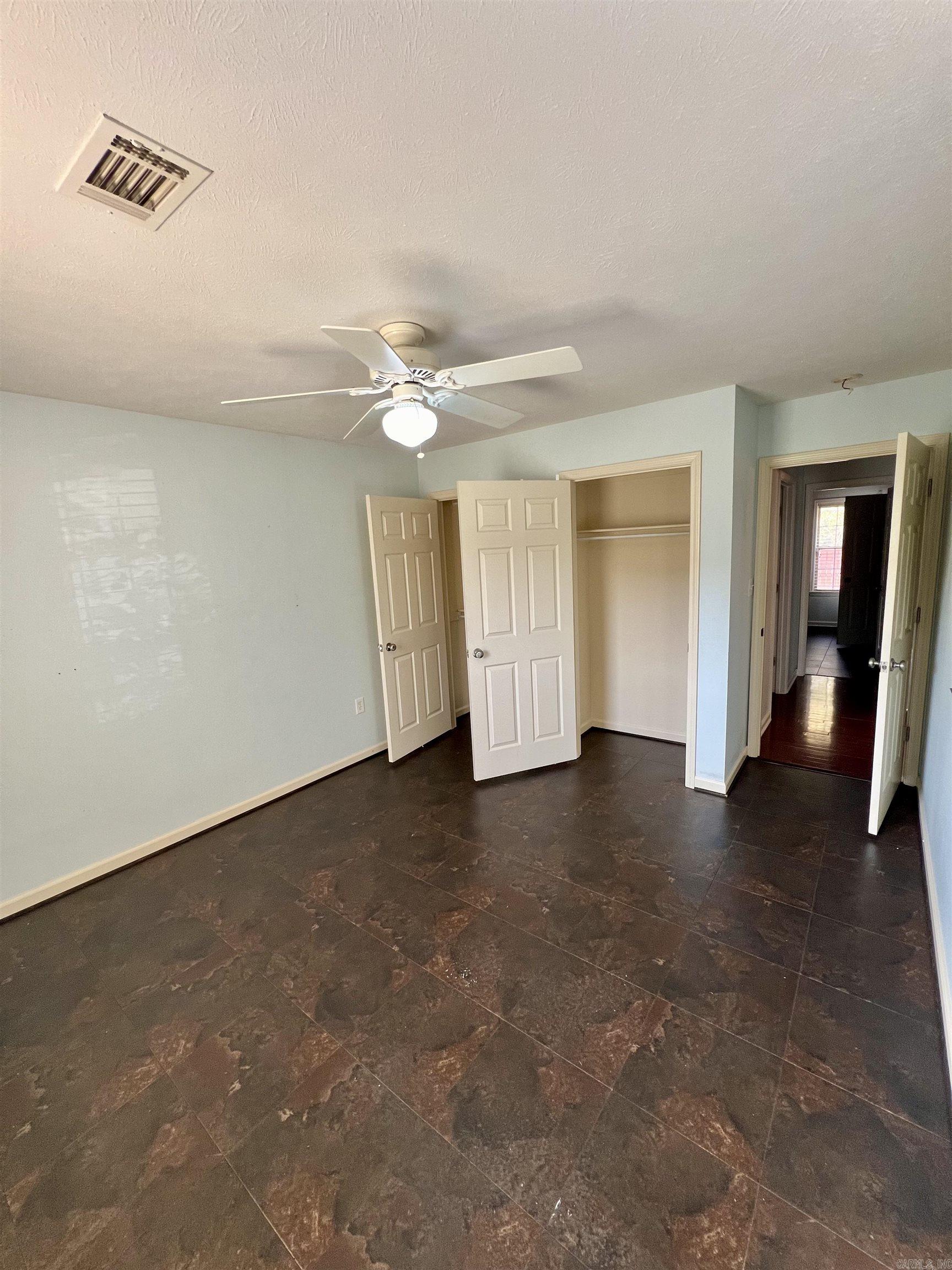 SKYLINE MEADOWS - Residential