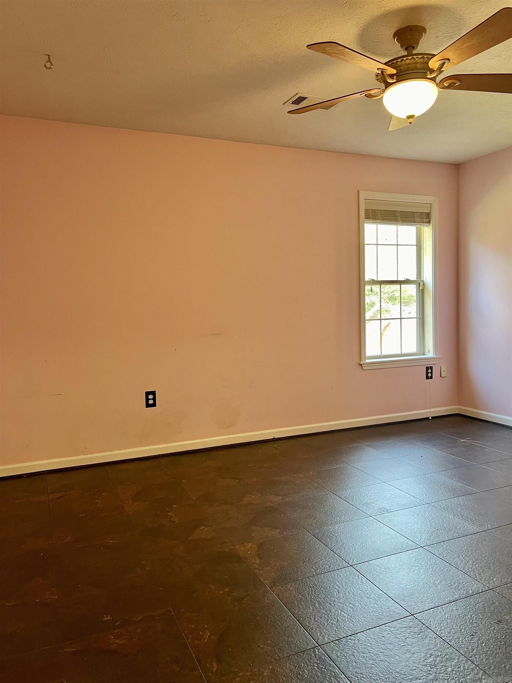 SKYLINE MEADOWS - Residential