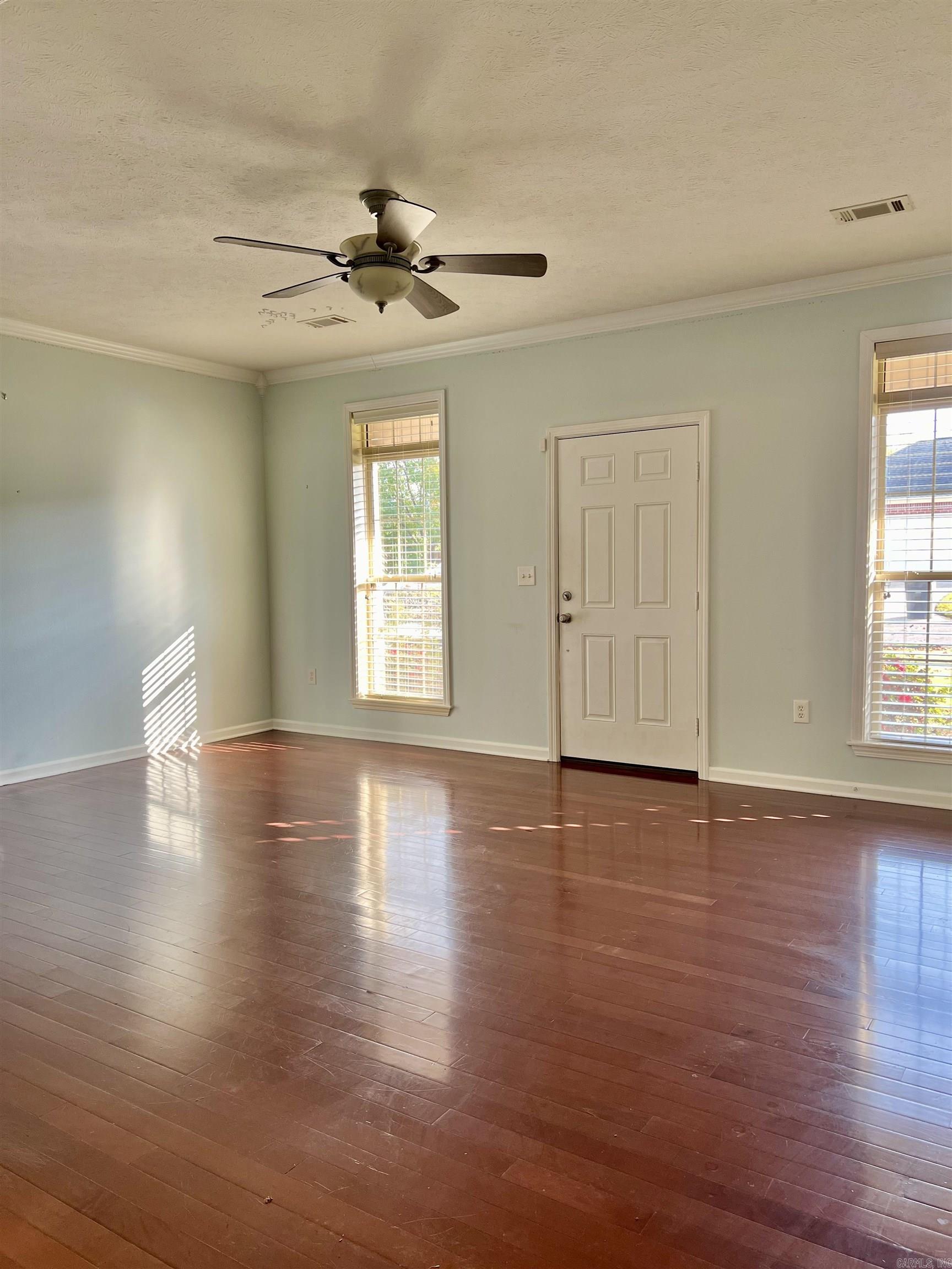 SKYLINE MEADOWS - Residential