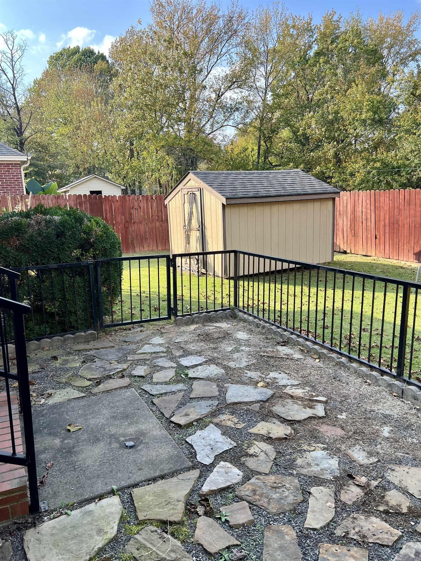 SKYLINE MEADOWS - Residential