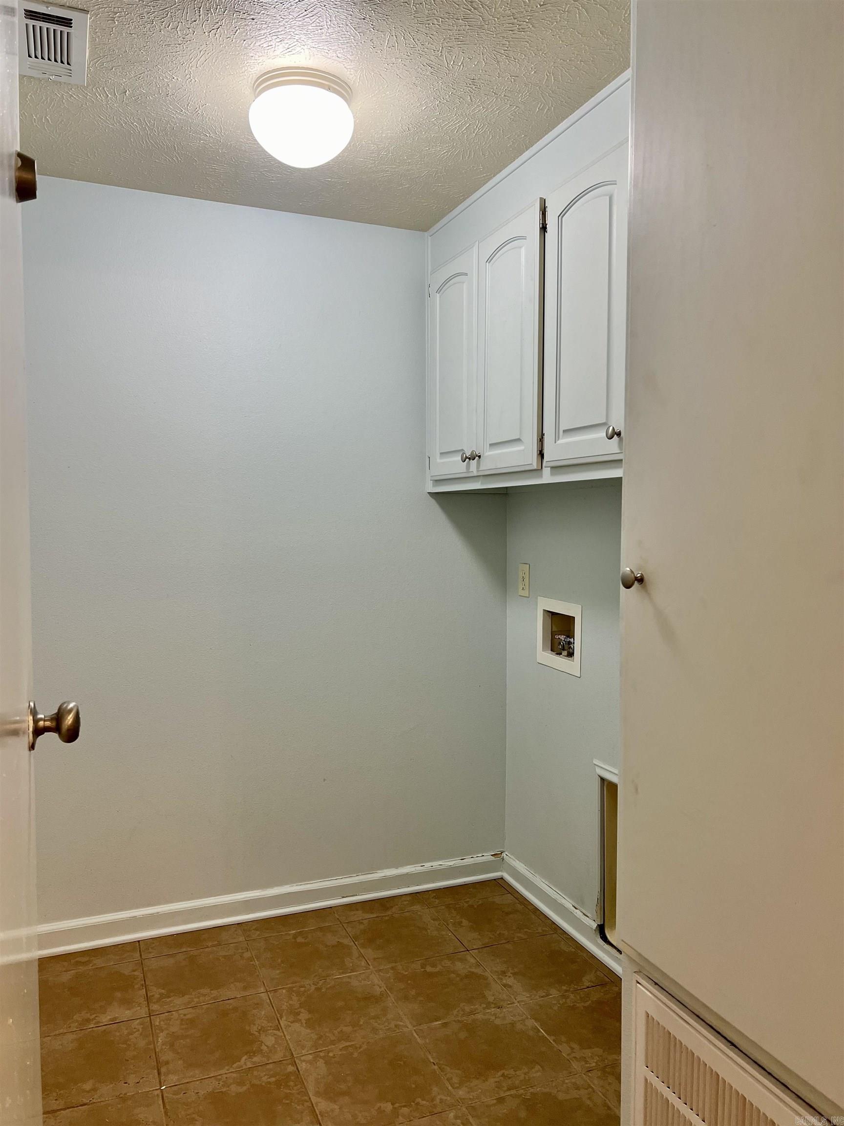 SKYLINE MEADOWS - Residential