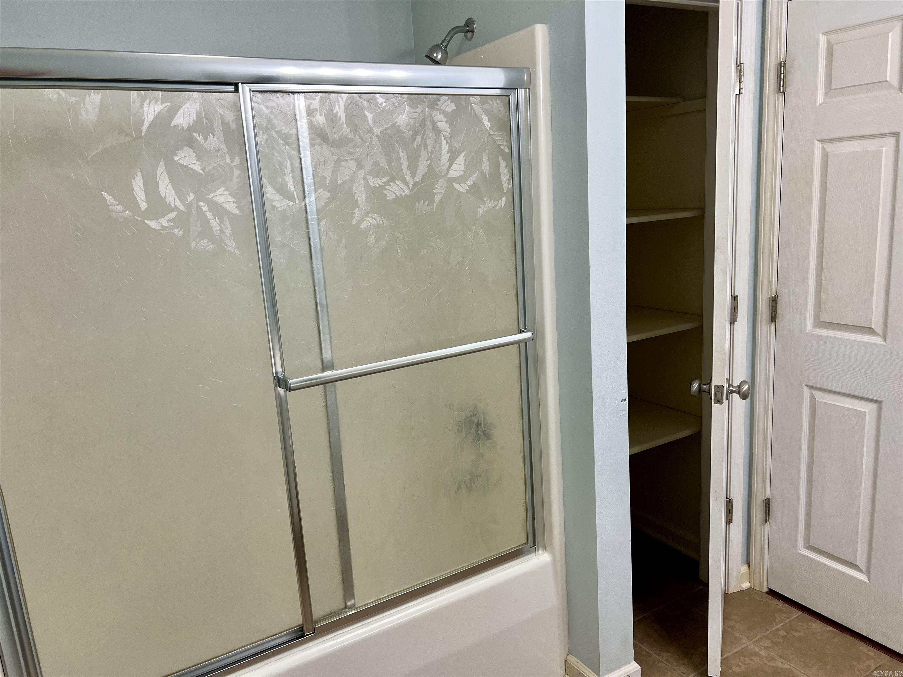 SKYLINE MEADOWS - Residential