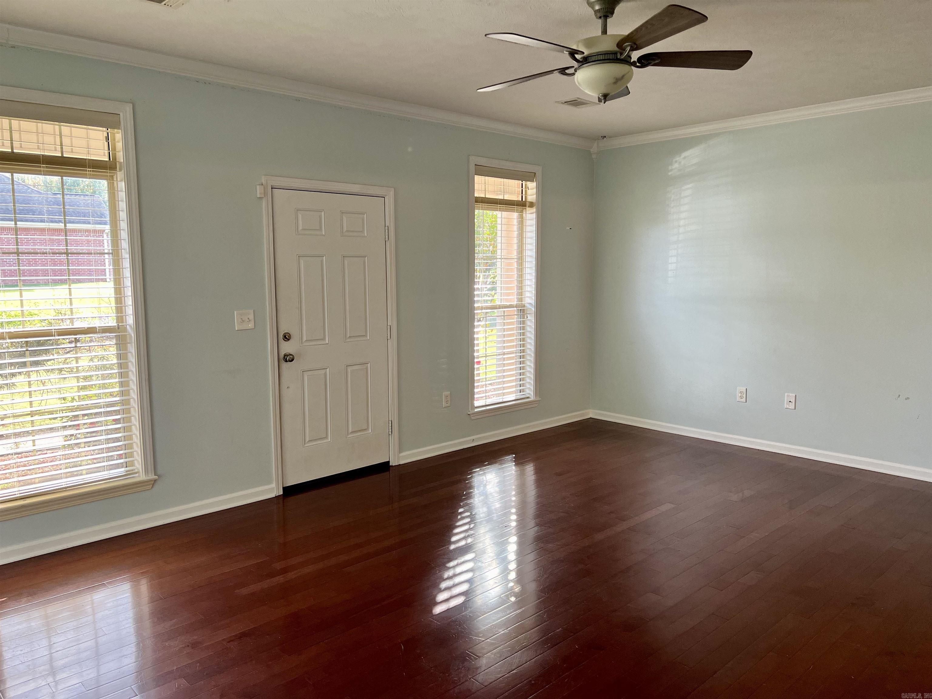 SKYLINE MEADOWS - Residential