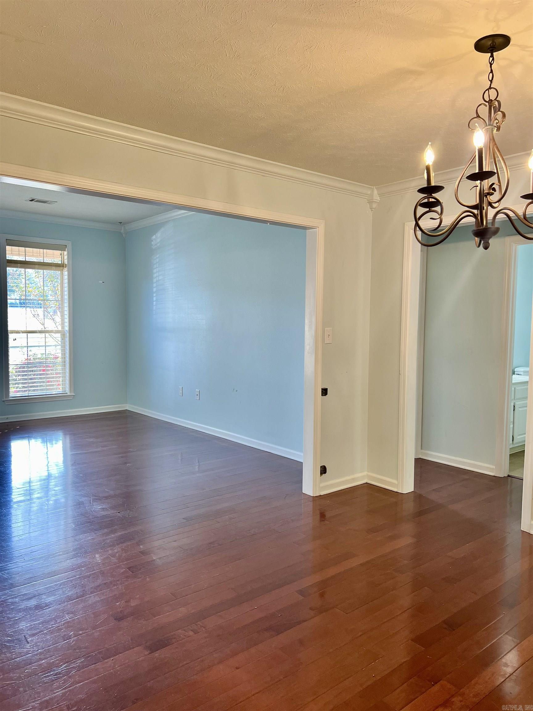 SKYLINE MEADOWS - Residential