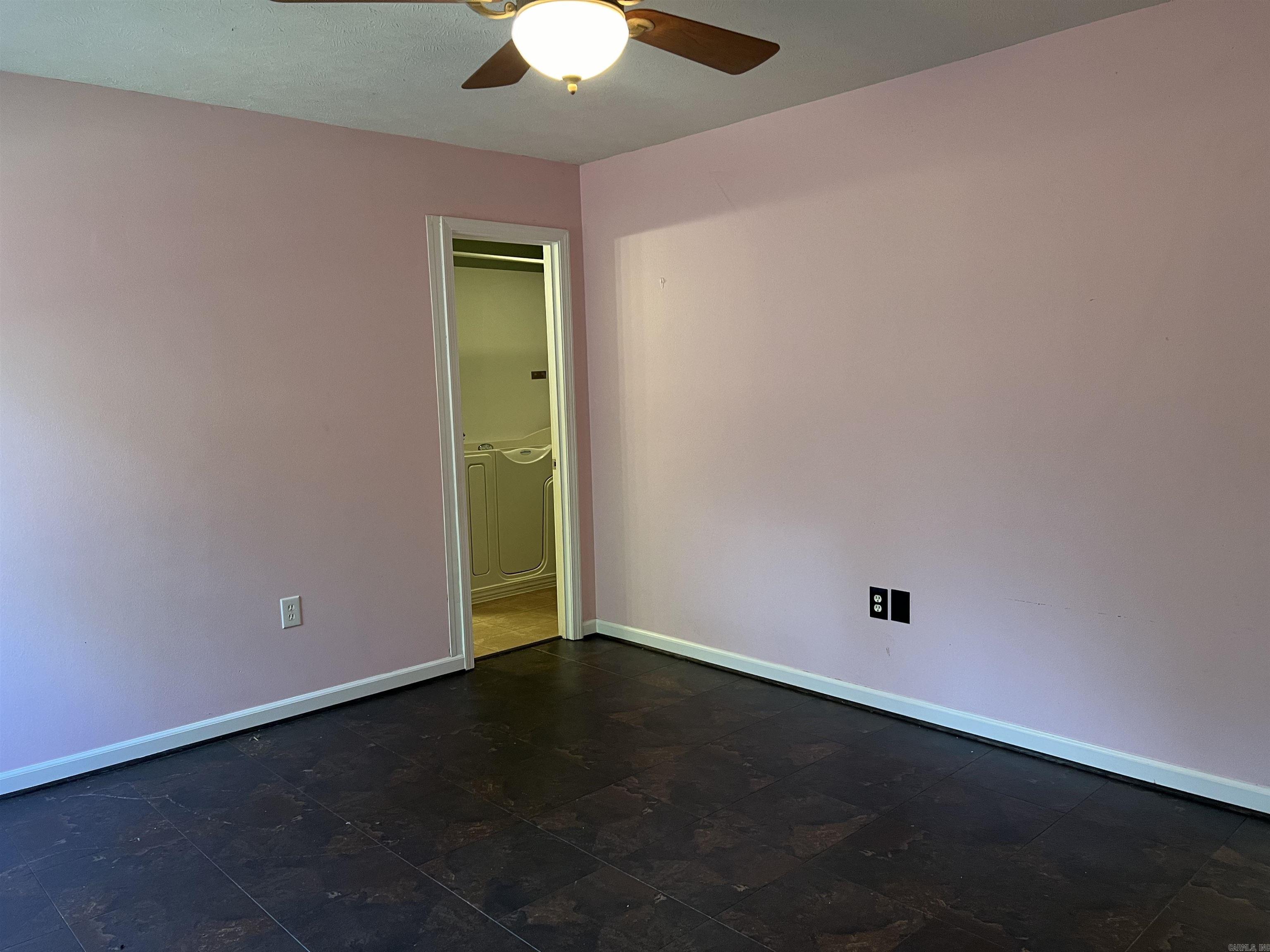 SKYLINE MEADOWS - Residential